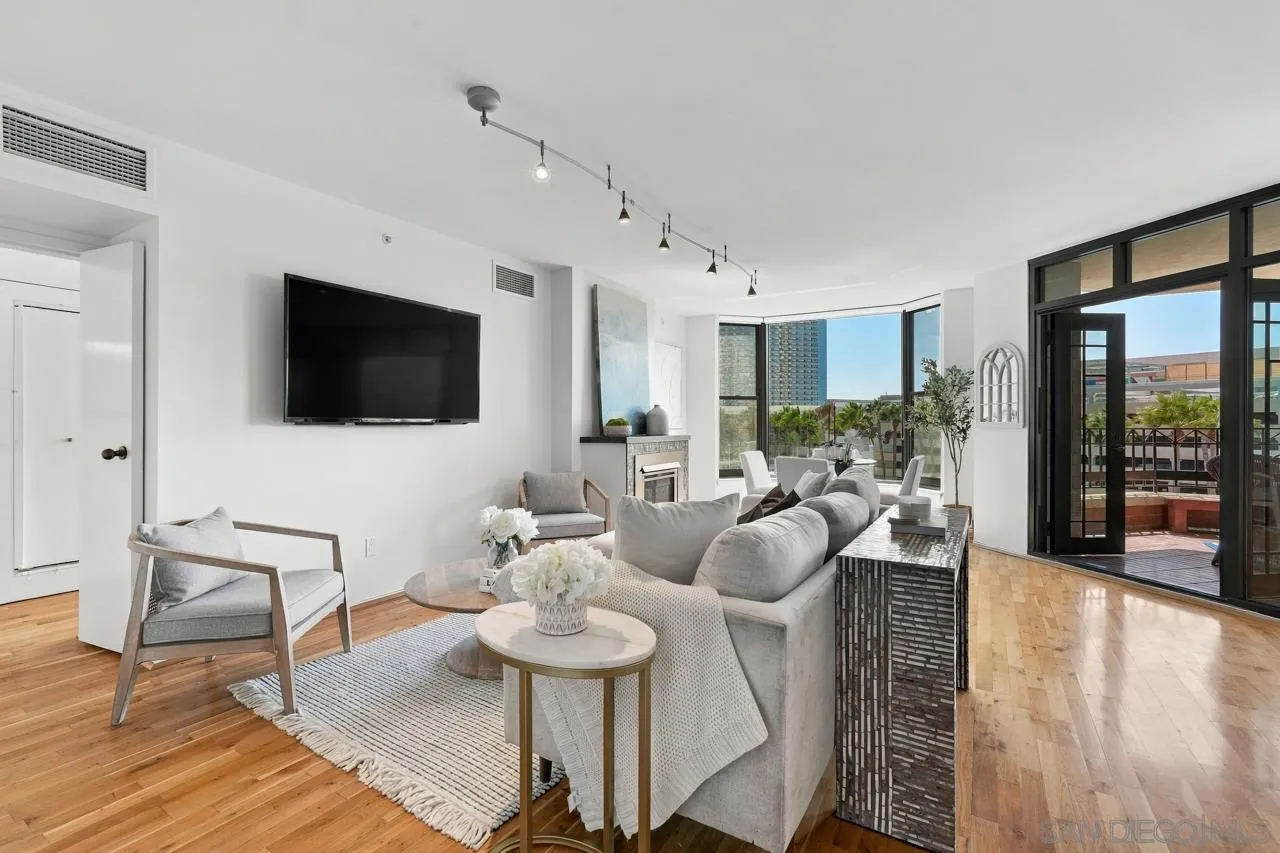 https://cdn.realtyfeed.com/cdn/127/260022921/49ba5e4db1d6f1fbfef969ad145248dc.webp