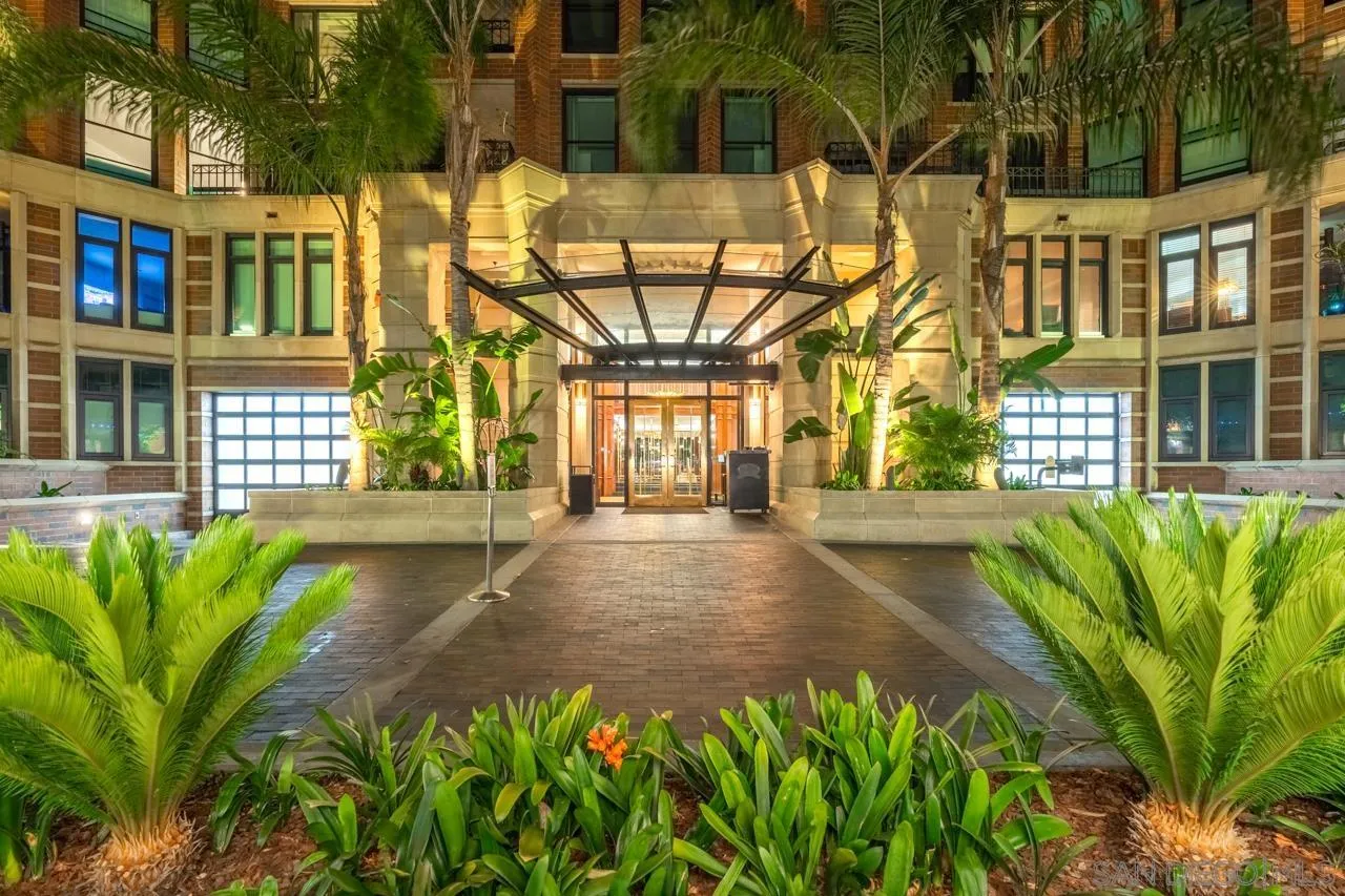 https://cdn.realtyfeed.com/cdn/127/260022921/4a03c743ca8345d6ac1c18cae335ddd1.webp