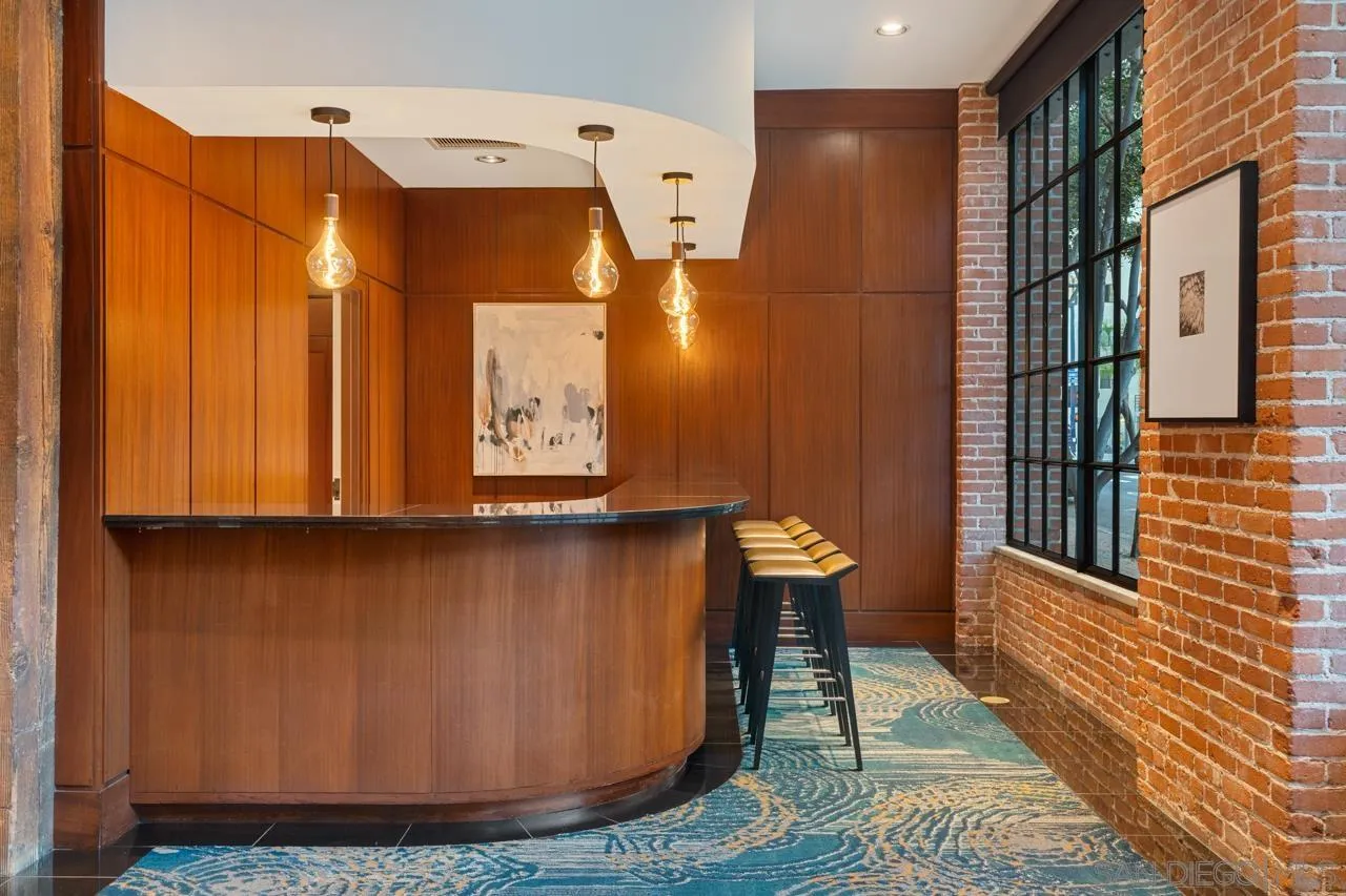 https://cdn.realtyfeed.com/cdn/127/260022921/660202bd0770388d85250fde865641a3.webp