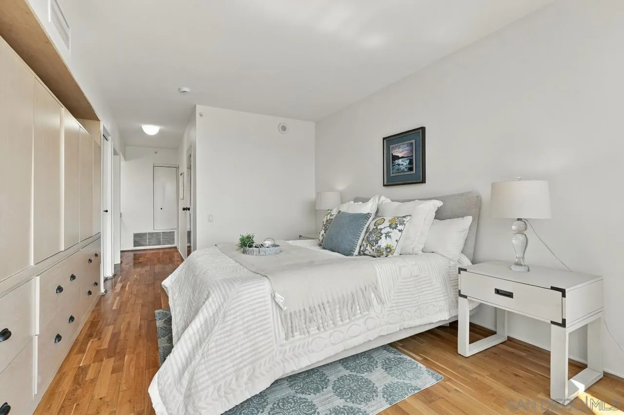 https://cdn.realtyfeed.com/cdn/127/260022921/6ca9bb517072c1e25dcbd3ce842b4fb9.webp