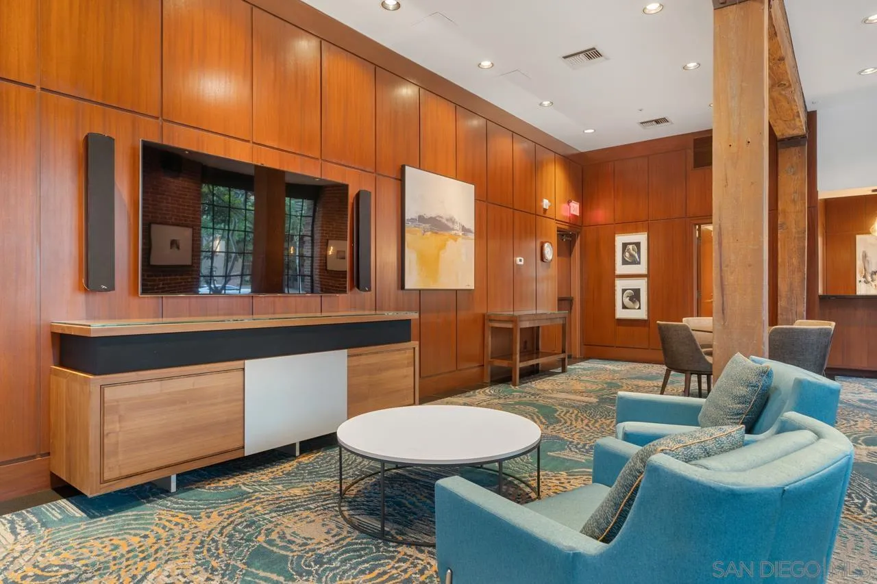 https://cdn.realtyfeed.com/cdn/127/260022921/8c2ac88770a40b367965a7c06c465455.webp