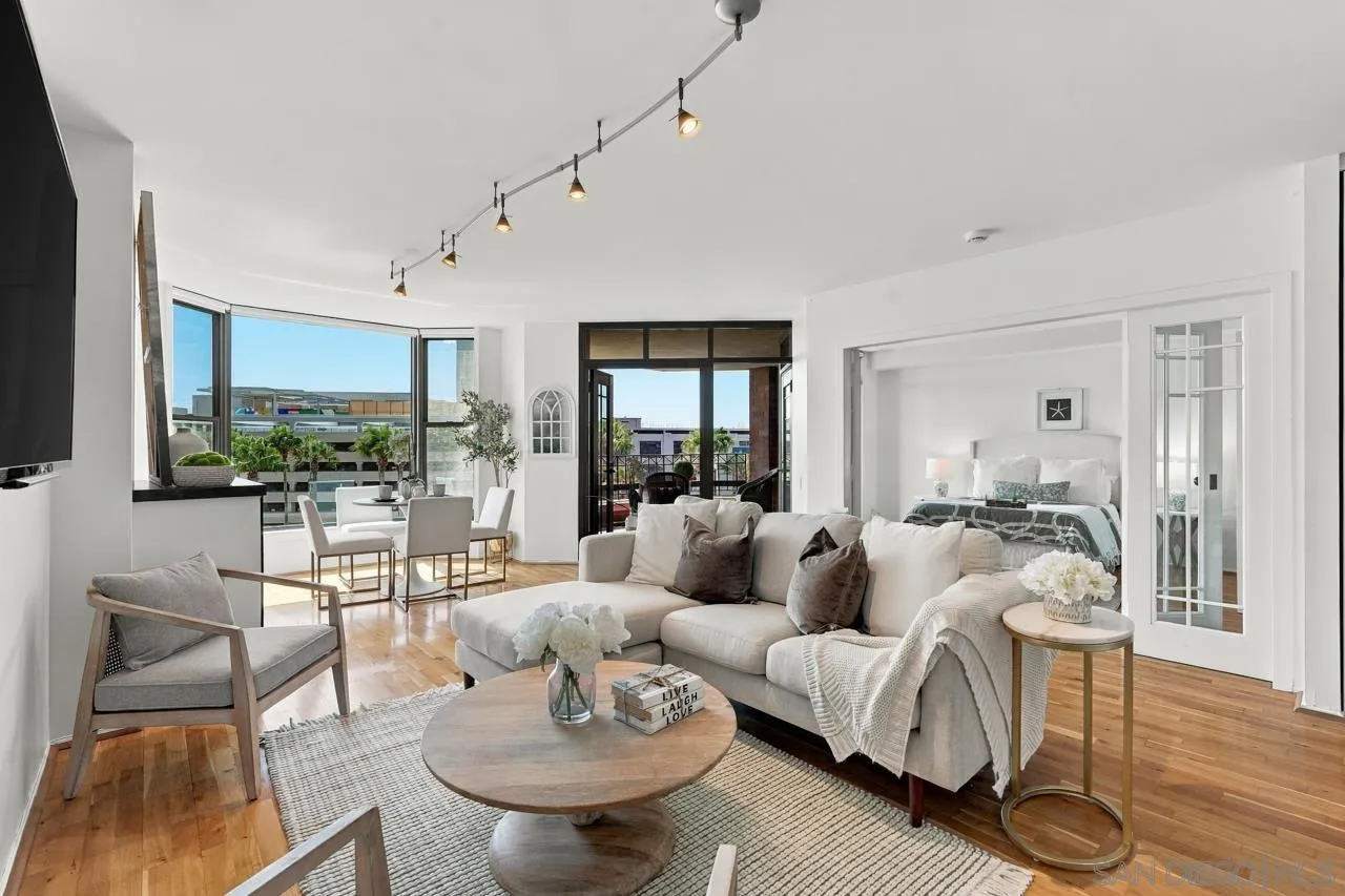 https://cdn.realtyfeed.com/cdn/127/260022921/c4429a20d519d78e7c89a75495c080b1.webp