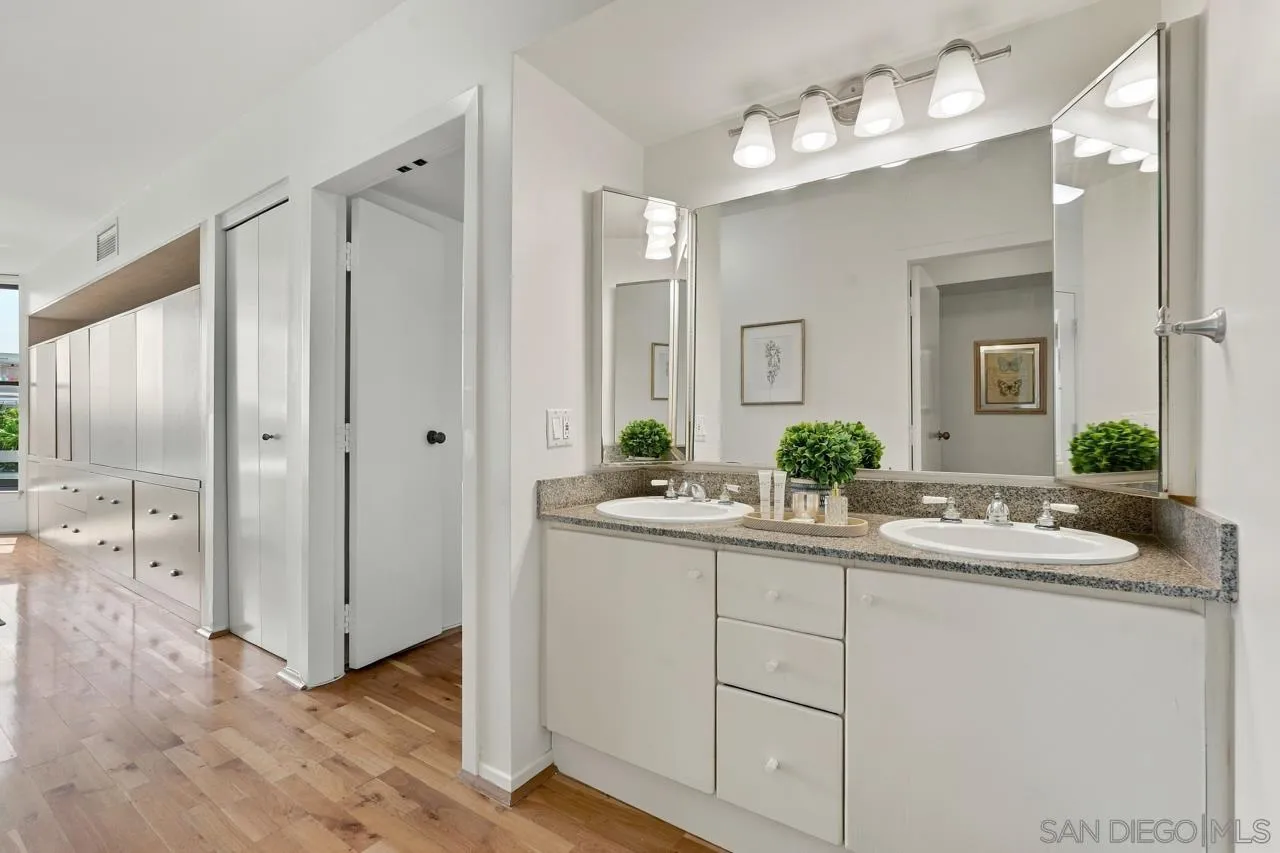 https://cdn.realtyfeed.com/cdn/127/260022921/ff7b79fb8851e4c28c4e17e456be97d2.webp