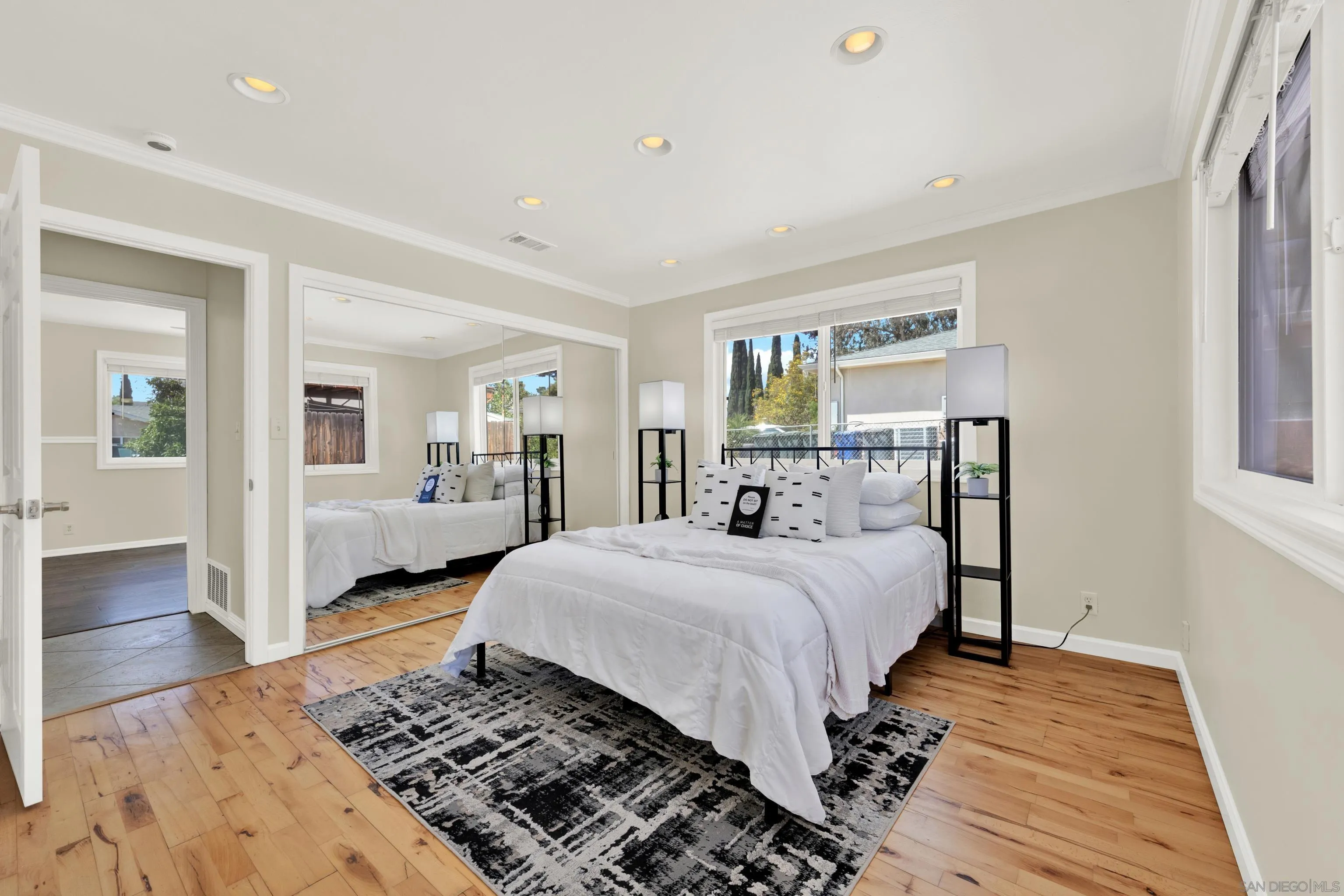 https://cdn.realtyfeed.com/cdn/127/260022922/021723b41ddab36b9a62581c793d2bdf.webp