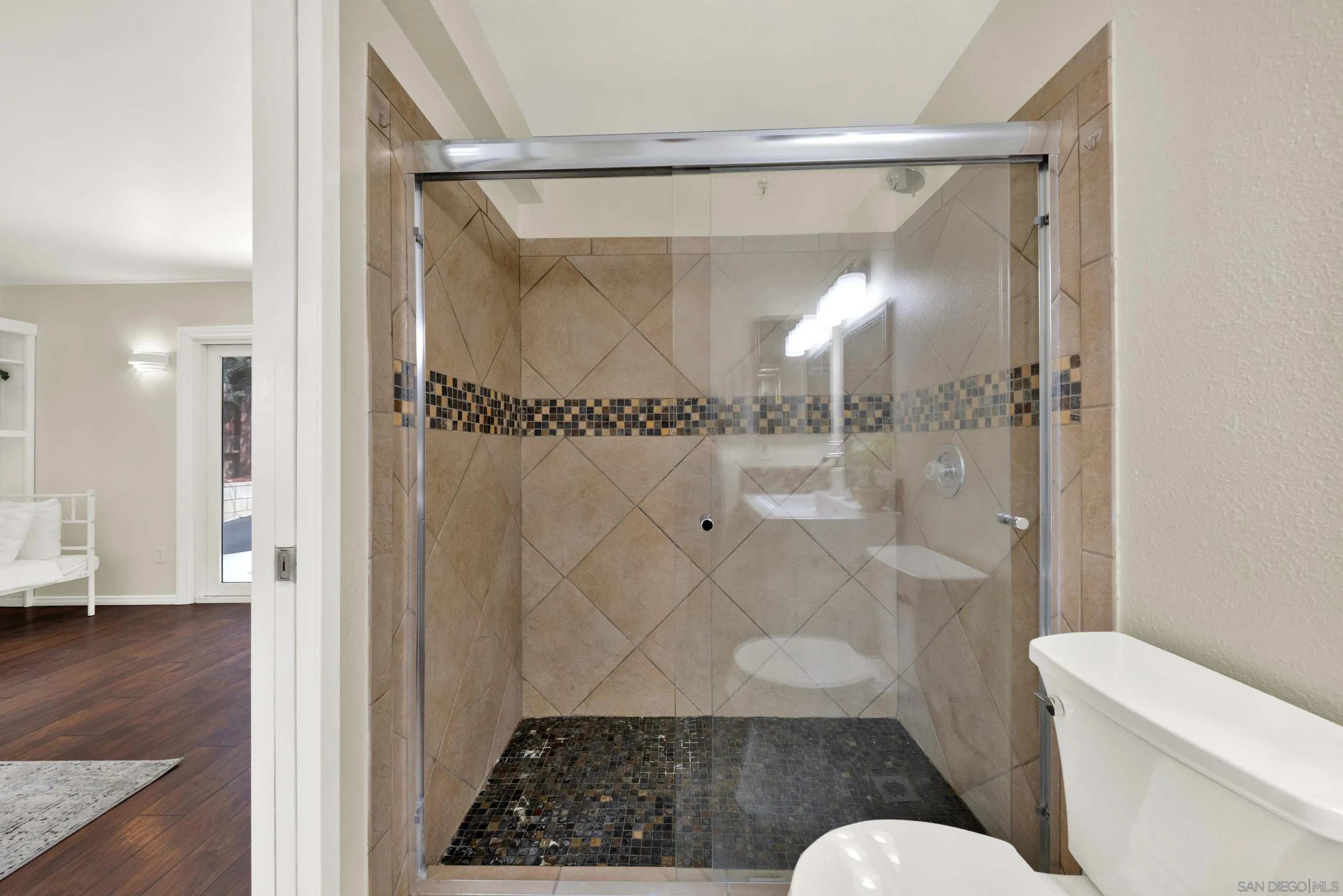 https://cdn.realtyfeed.com/cdn/127/260022922/1485abea3213a02ed9daa9f414776d1a.webp