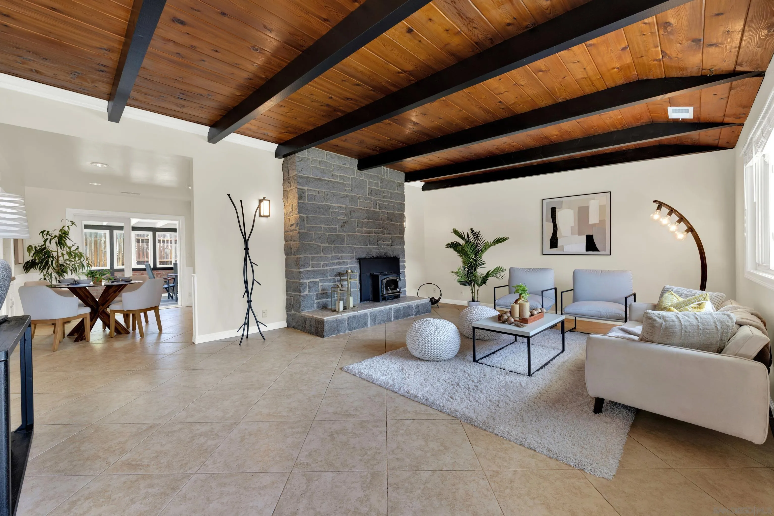 https://cdn.realtyfeed.com/cdn/127/260022922/2c6075f16ca8736726de908903953ce4.webp