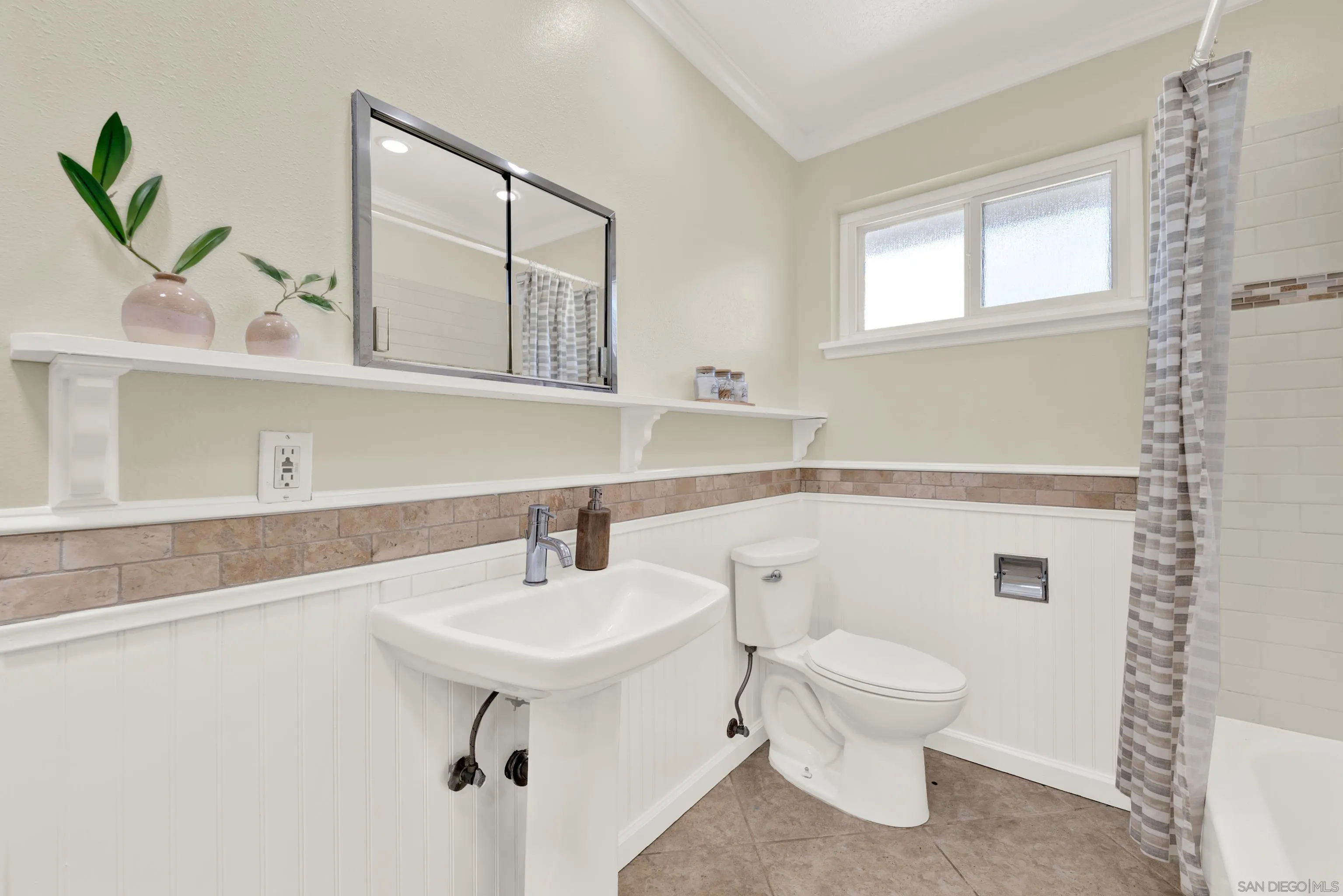 https://cdn.realtyfeed.com/cdn/127/260022922/68a41936053ca552715fa3aa806bcb65.webp