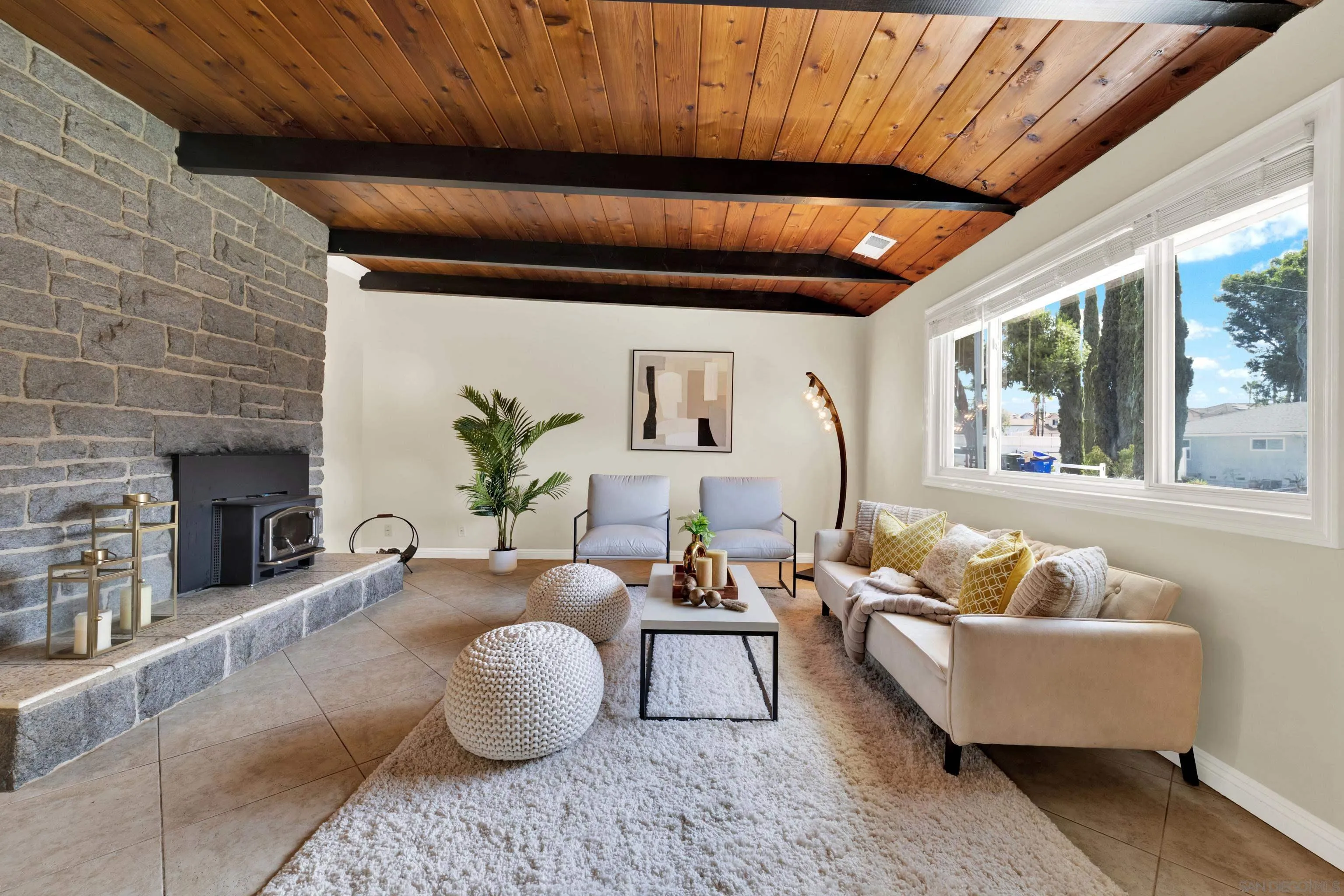 https://cdn.realtyfeed.com/cdn/127/260022922/761157d11e2a044f3b6ae6f12e3467b1.webp