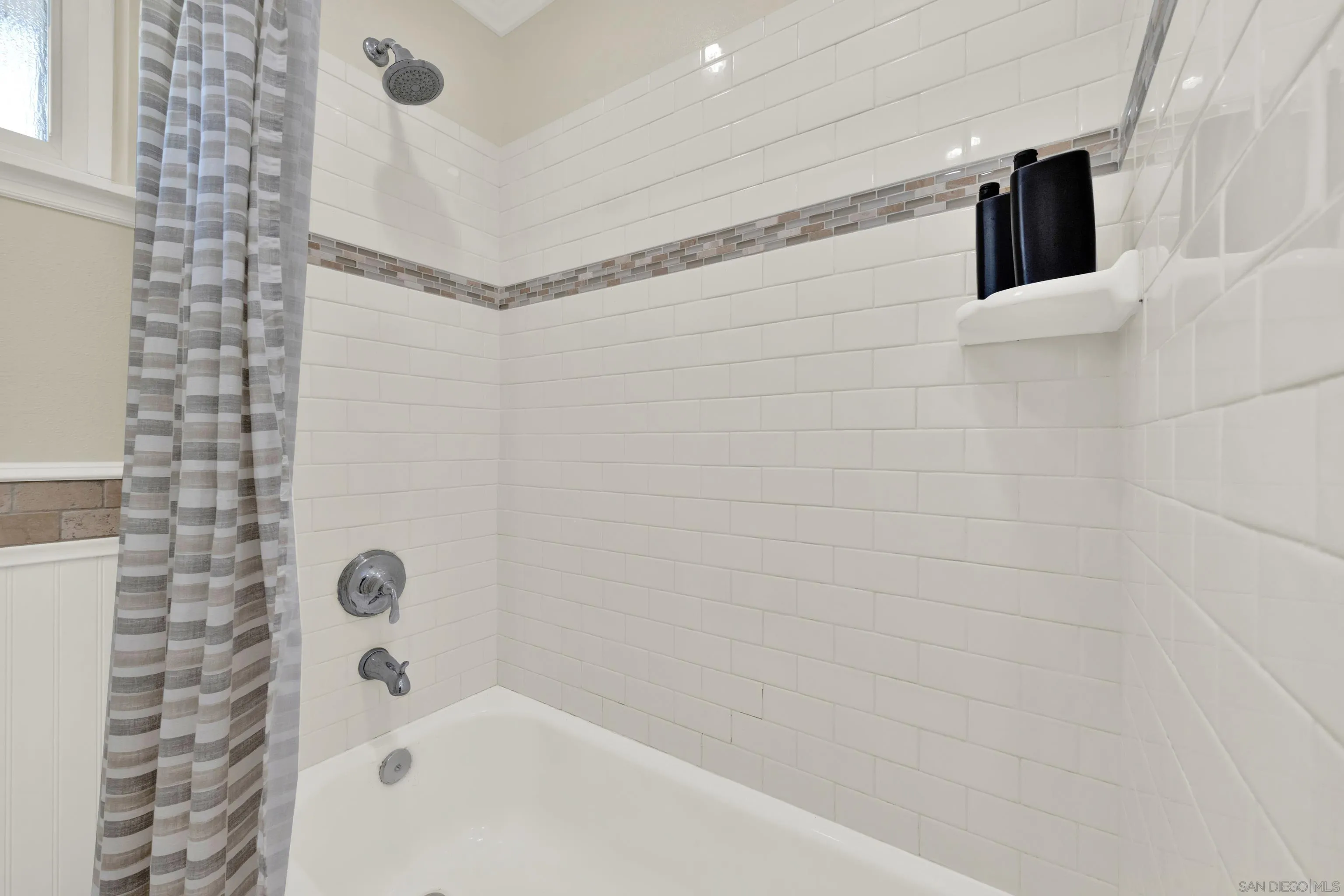 https://cdn.realtyfeed.com/cdn/127/260022922/8b4c07eec1473f27fc88fffcc95a31e3.webp