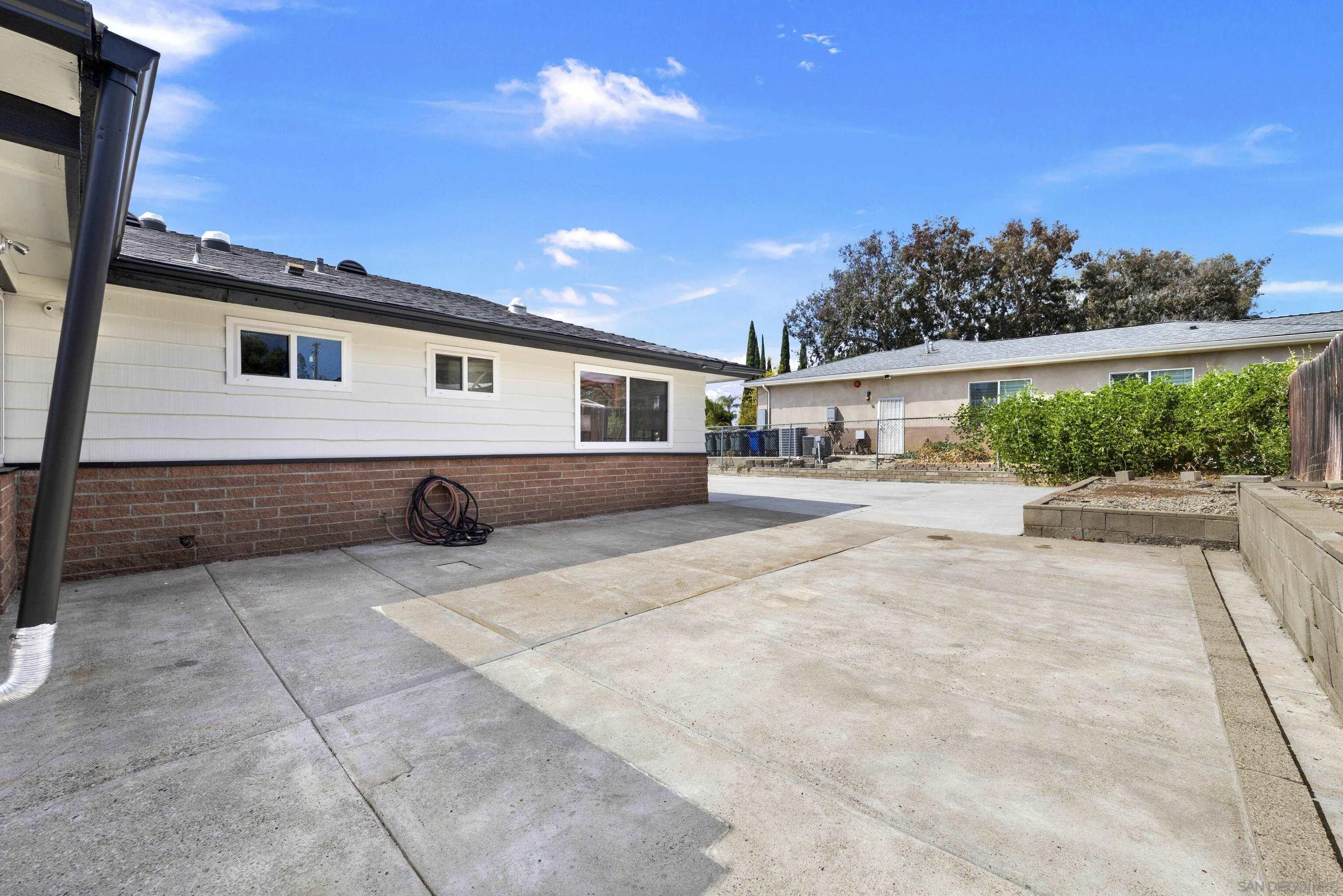 https://cdn.realtyfeed.com/cdn/127/260022922/c70dc4ccc2c4d0adbcc9a733b595a4cf.webp