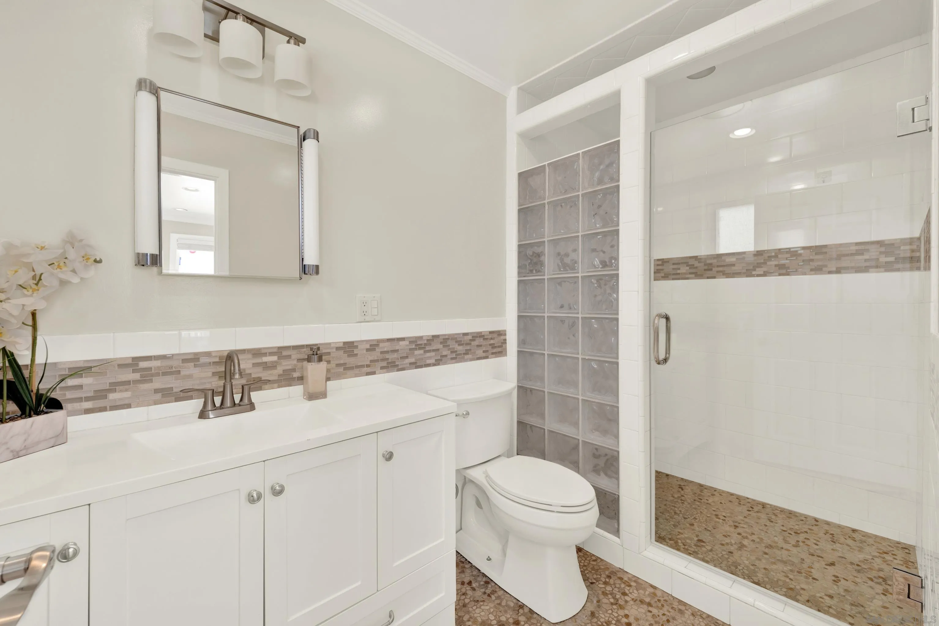 https://cdn.realtyfeed.com/cdn/127/260022922/eba0495f682ec8b8e534ae9e9b900507.webp
