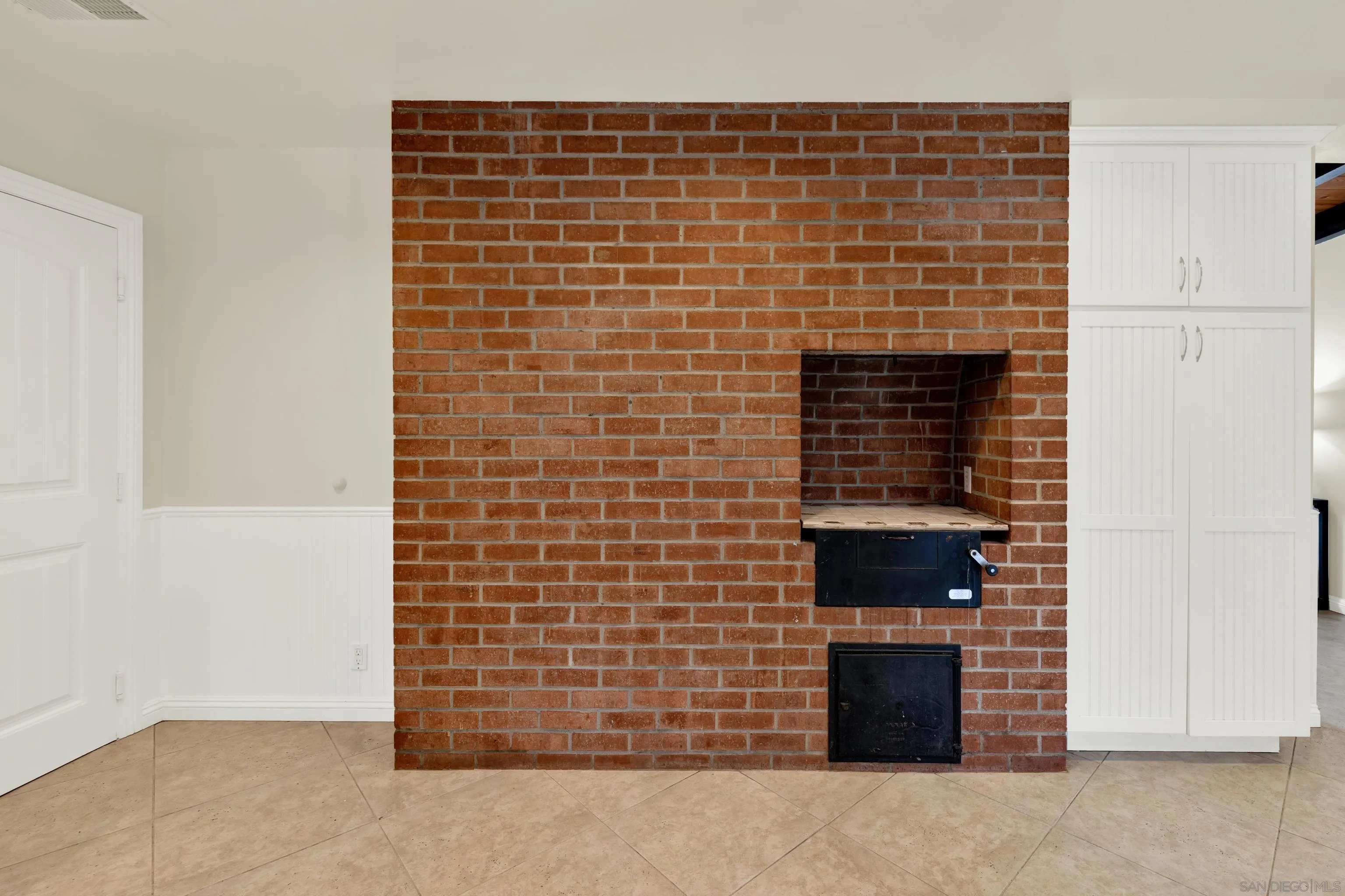 https://cdn.realtyfeed.com/cdn/127/260022922/fa0fb368a951c32d482f7ddd00e7f2dd.webp