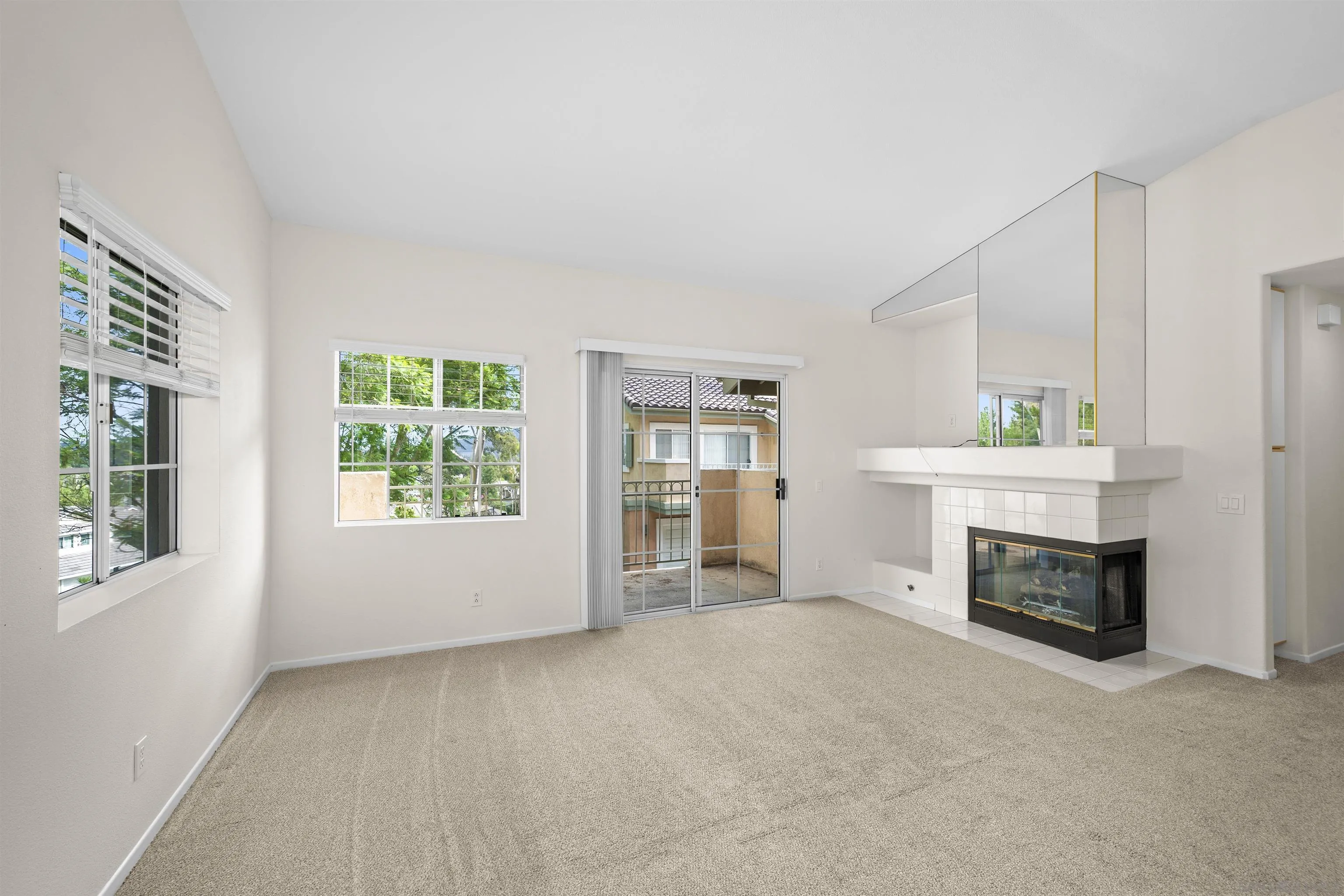 https://cdn.realtyfeed.com/cdn/127/260022926/d5d990d898cb9b649ec8aaa9c8c31ea0.webp