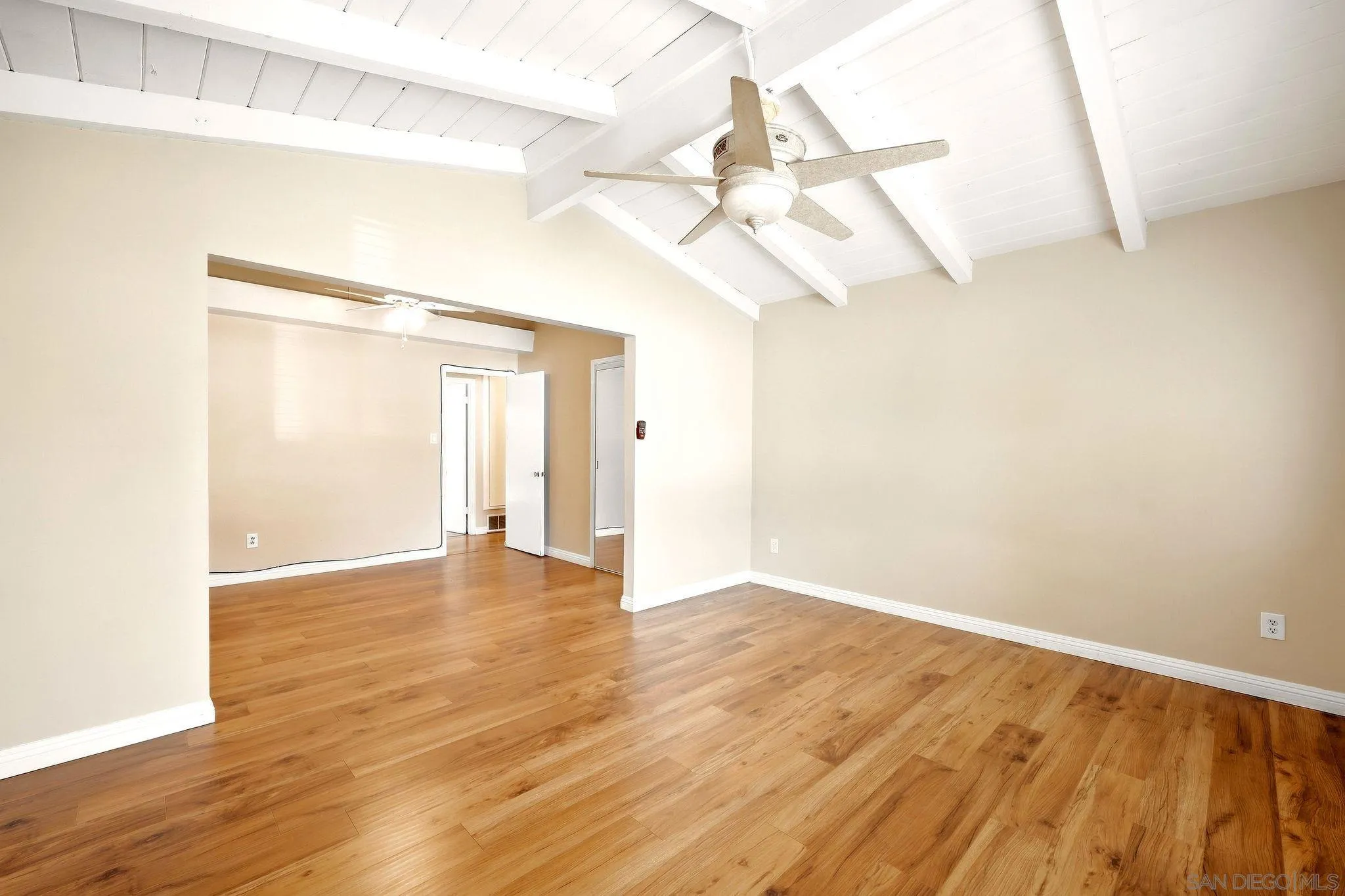 https://cdn.realtyfeed.com/cdn/127/260022928/5163f4353d0c1af37ba114643bc019b5.webp