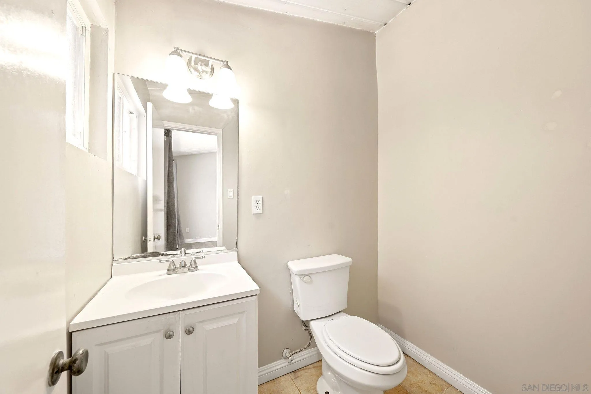 https://cdn.realtyfeed.com/cdn/127/260022928/7f98bd8d2965ff329b4701716a374f03.webp