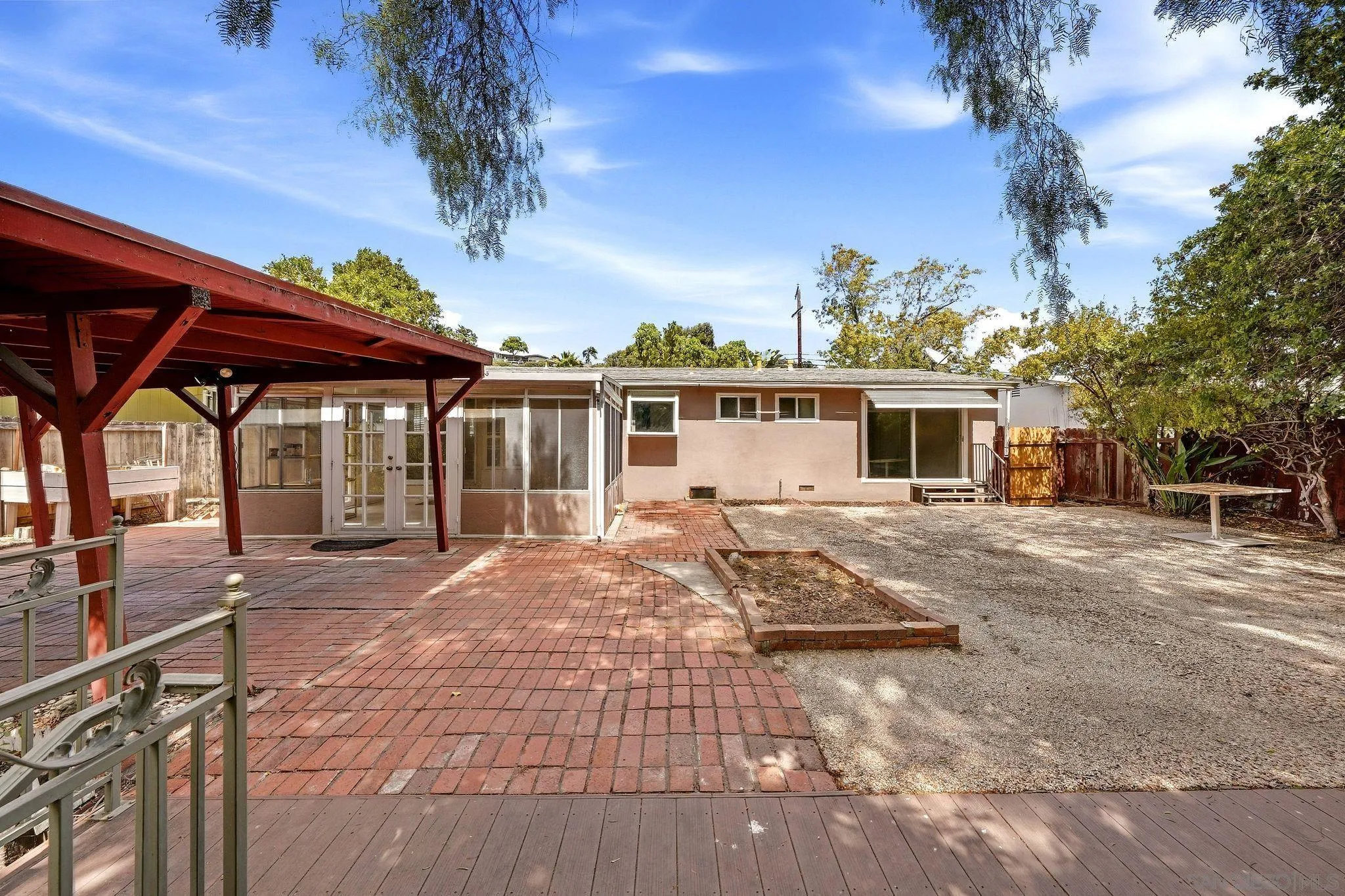 https://cdn.realtyfeed.com/cdn/127/260022928/d00a98b51bcb88b24ac25e4c96698548.webp