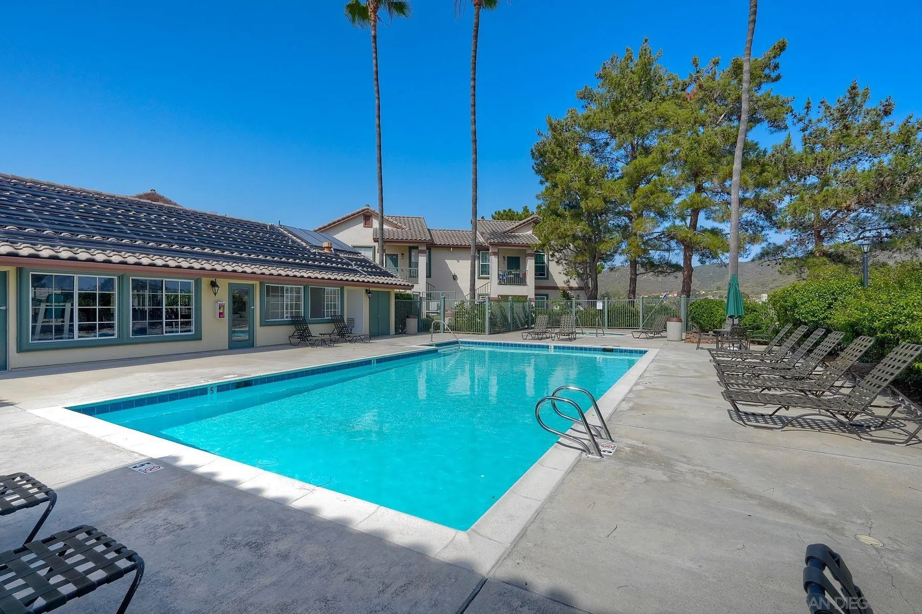 https://cdn.realtyfeed.com/cdn/127/260022929/842fc94dd23bcf92ce02bd46714dbaf0.webp
