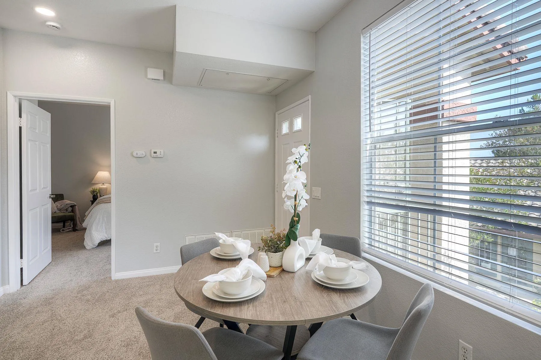 https://cdn.realtyfeed.com/cdn/127/260022929/8e945f64ad6267a4094fbe4d0344354b.webp