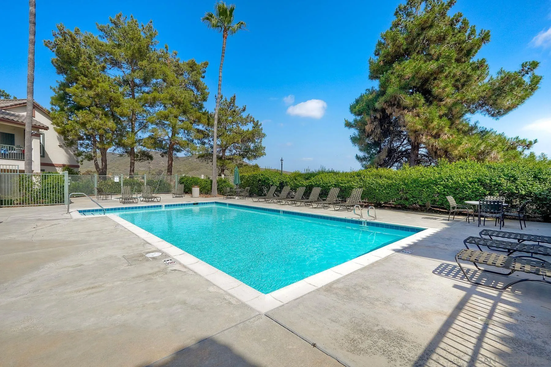https://cdn.realtyfeed.com/cdn/127/260022929/bcc8f98be40aa1a5950e5d9ff3c9c868.webp