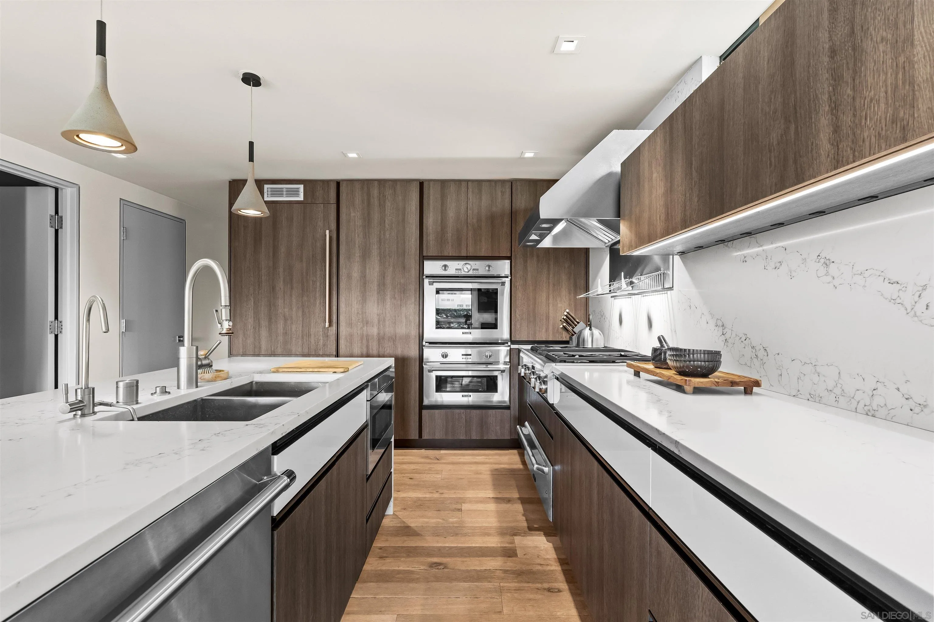 https://cdn.realtyfeed.com/cdn/127/260022937/9ec22346bd525a06a88bc8982ecb731f.webp