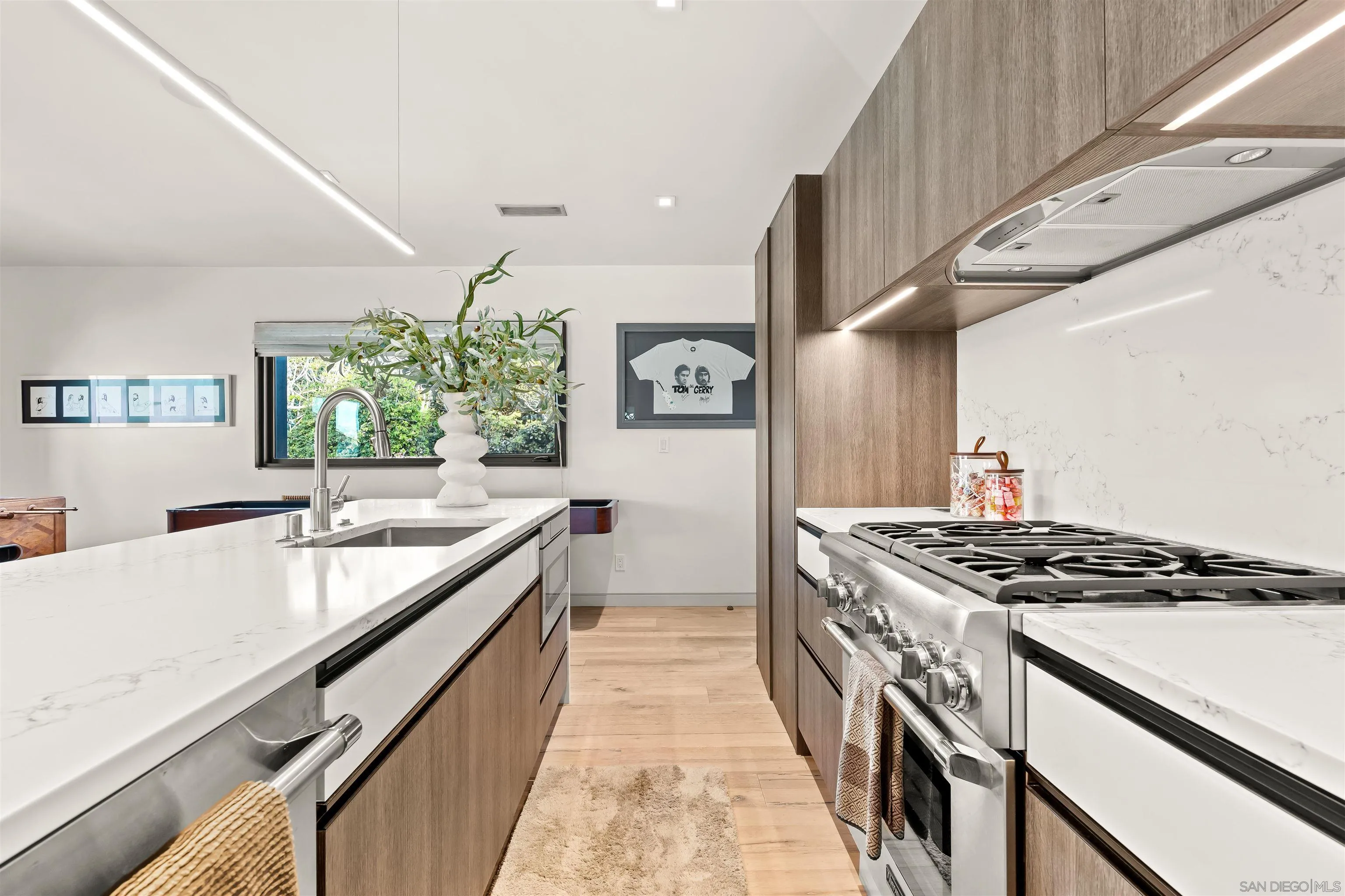https://cdn.realtyfeed.com/cdn/127/260022937/b721a6f1431f87006fbd55cdd0d4f5cd.webp