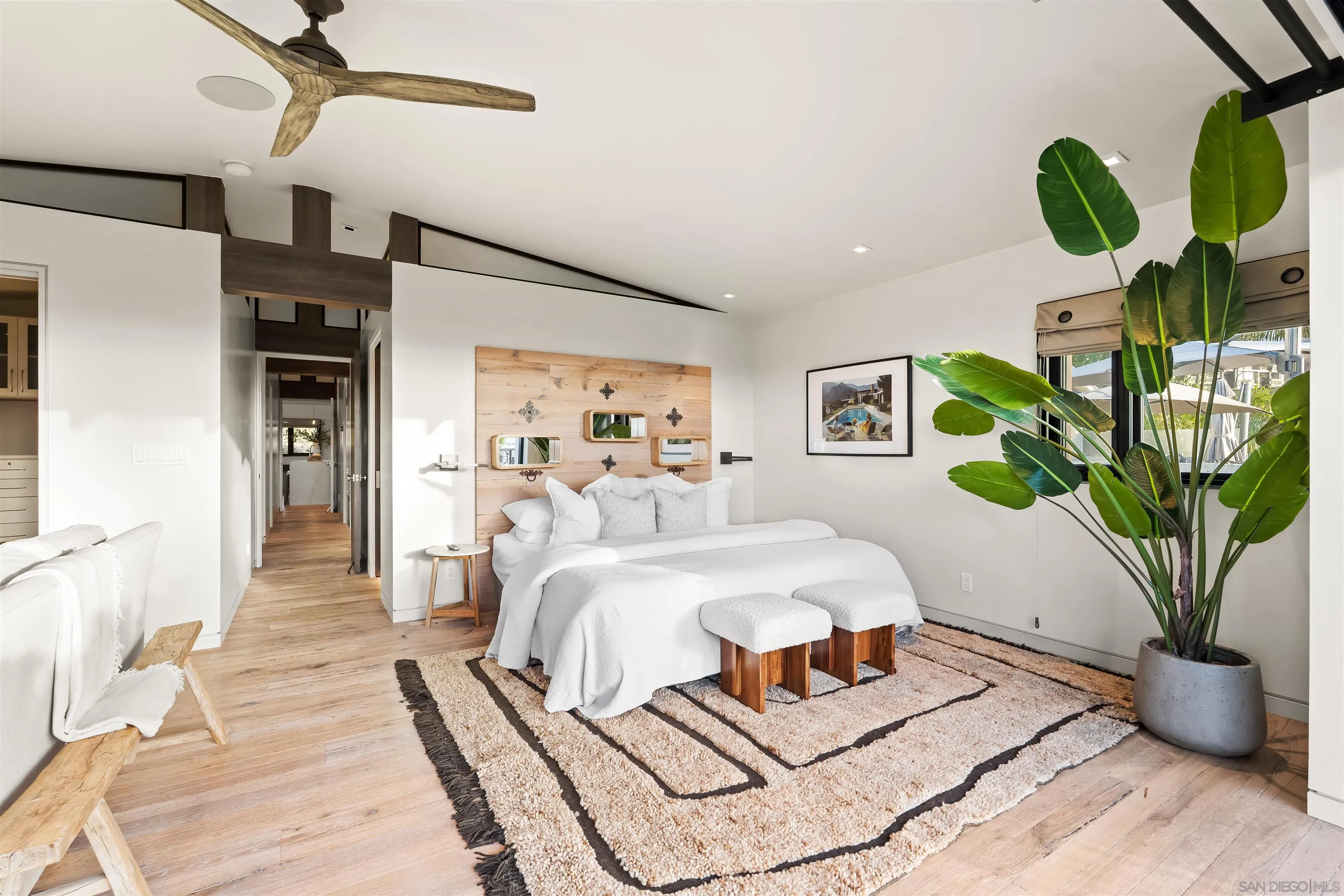 https://cdn.realtyfeed.com/cdn/127/260022937/cc808068421db3e0c3d836d336414f67.webp
