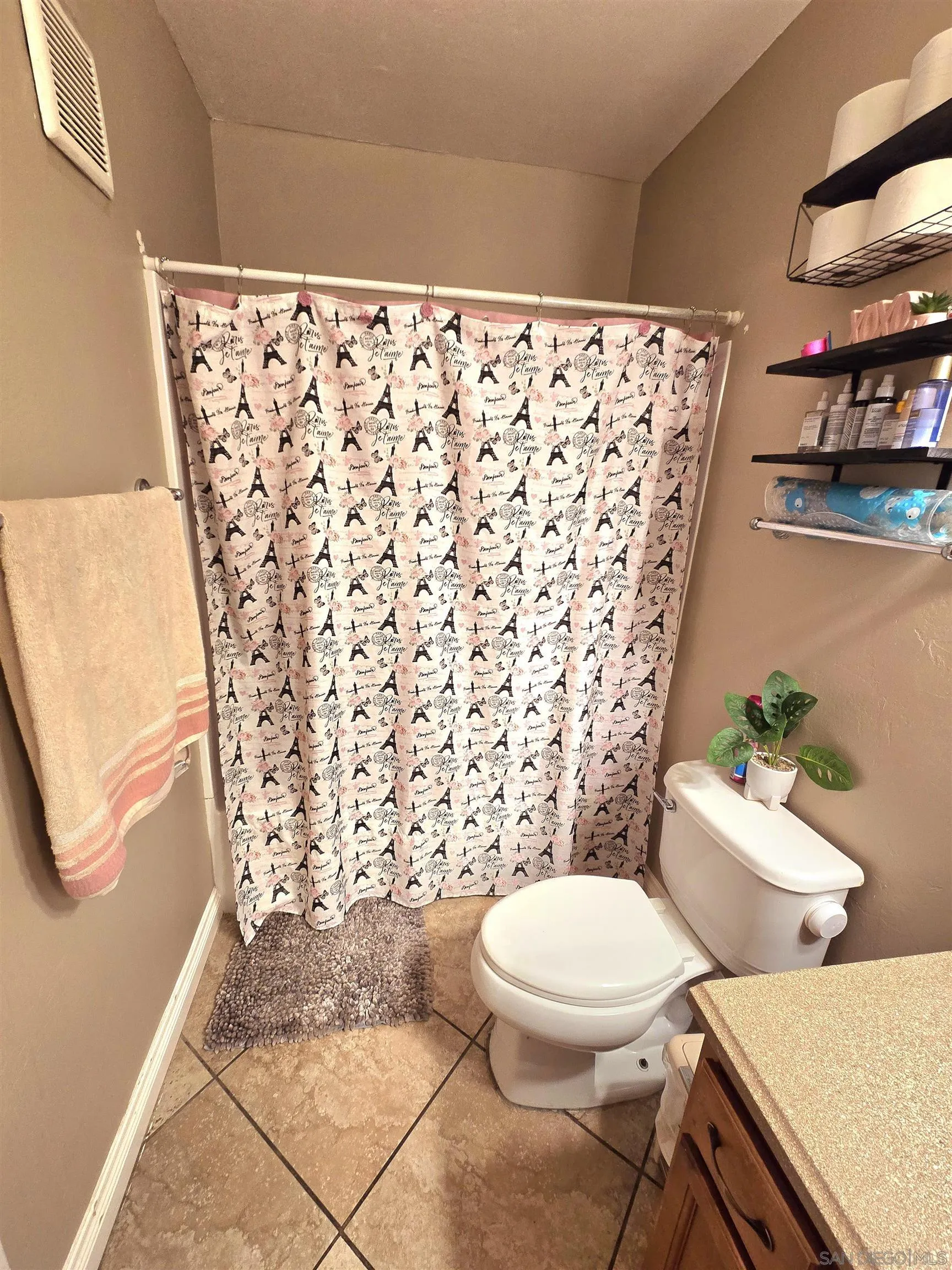https://cdn.realtyfeed.com/cdn/127/260022939/0fc9c649821de602d905cf21c4ef0a3a.webp