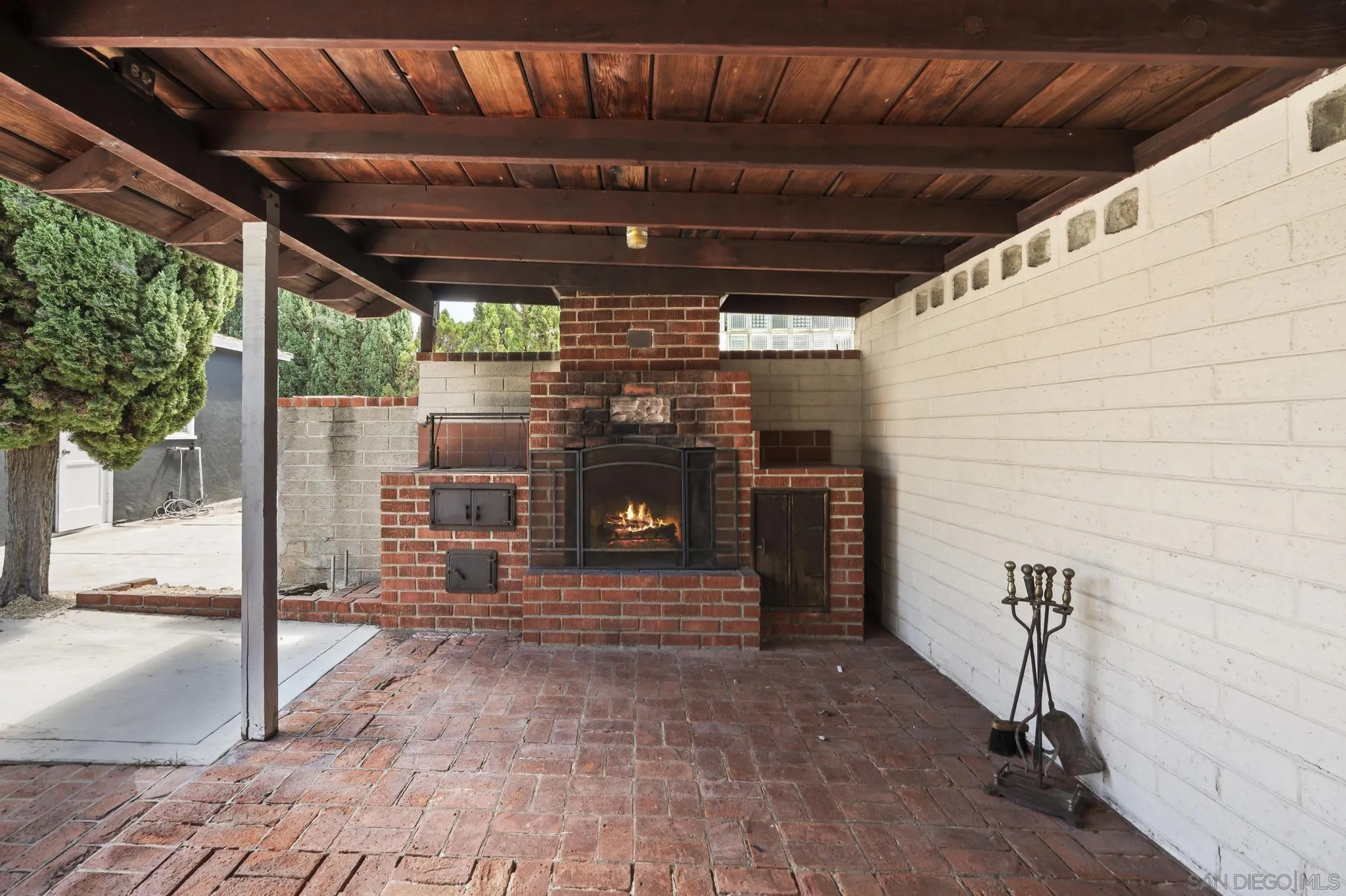 https://cdn.realtyfeed.com/cdn/127/260022940/5cdfe26c54d0e24676c758aceeaddf32.webp