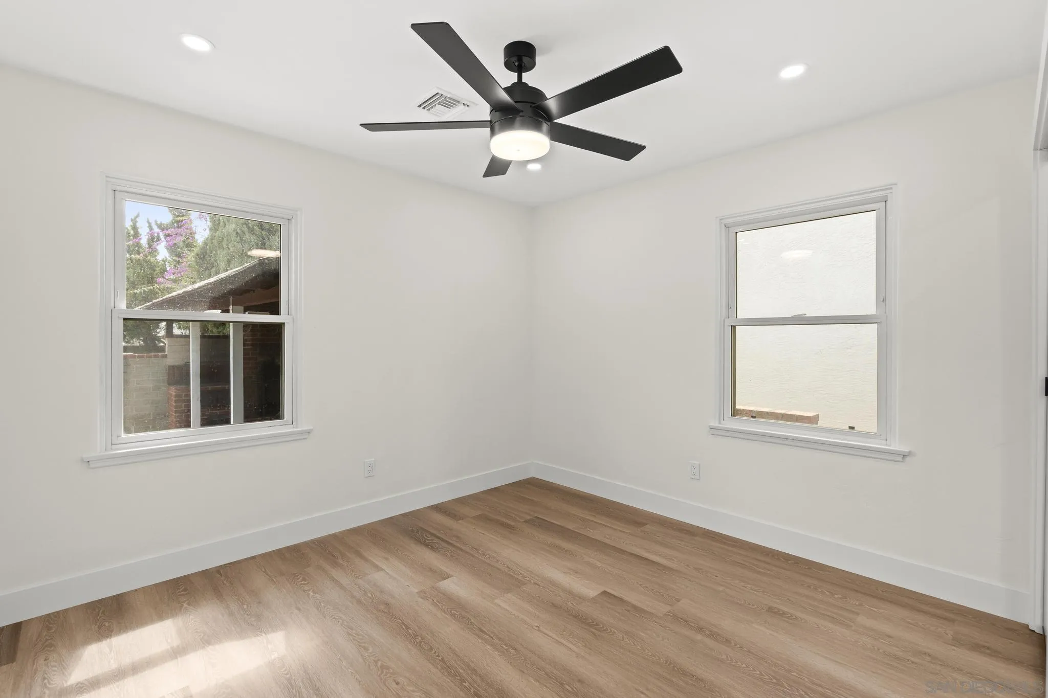 https://cdn.realtyfeed.com/cdn/127/260022940/715cffdc2282ad614cbebc2383e37663.webp