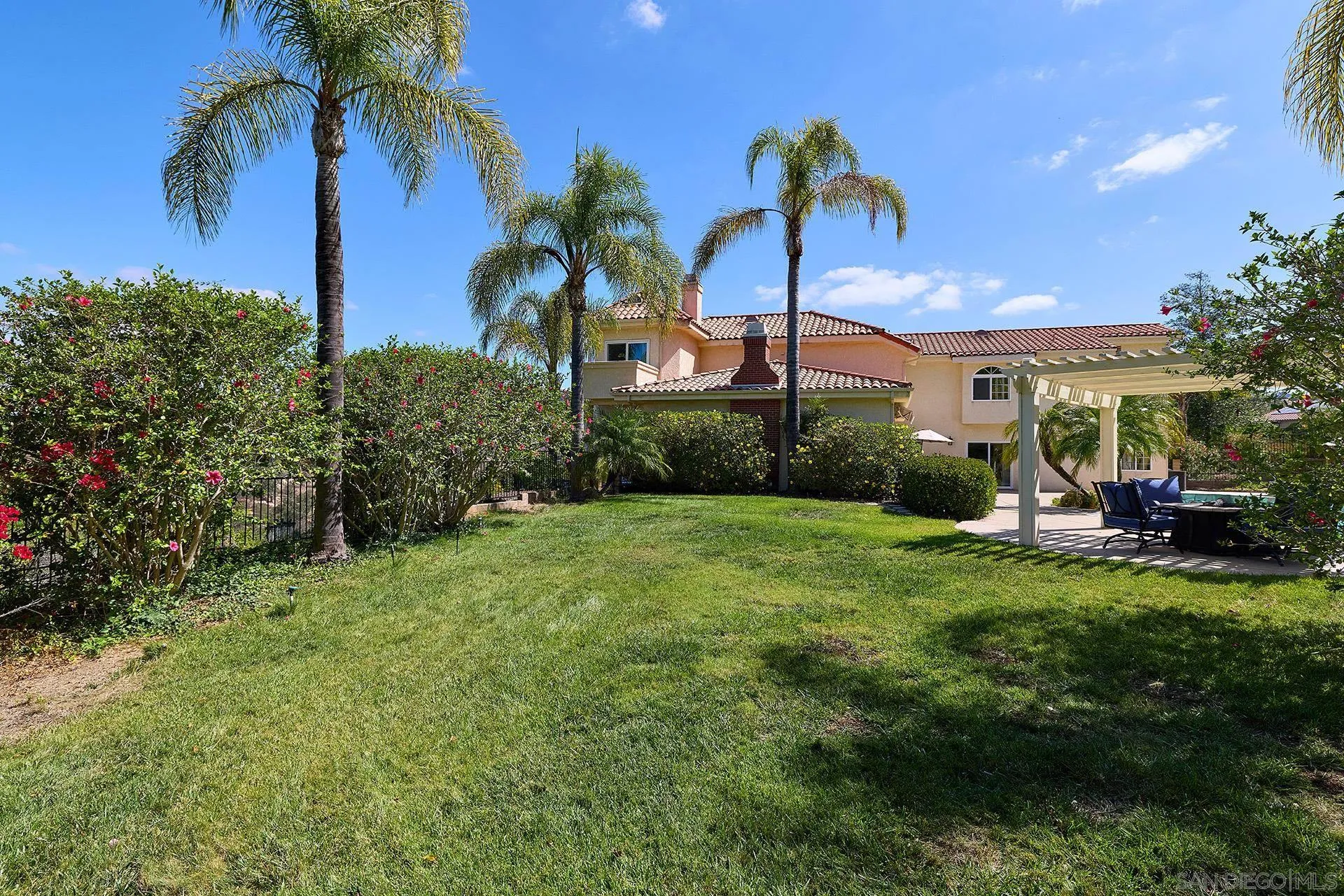 https://cdn.realtyfeed.com/cdn/127/260022946/4abeb69cdec0921fa545c880612b43d0.webp