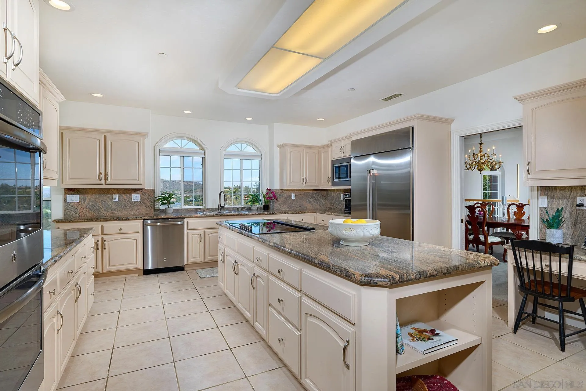 https://cdn.realtyfeed.com/cdn/127/260022946/4cf67b117c35da7f1d50e98a2e22ac98.webp