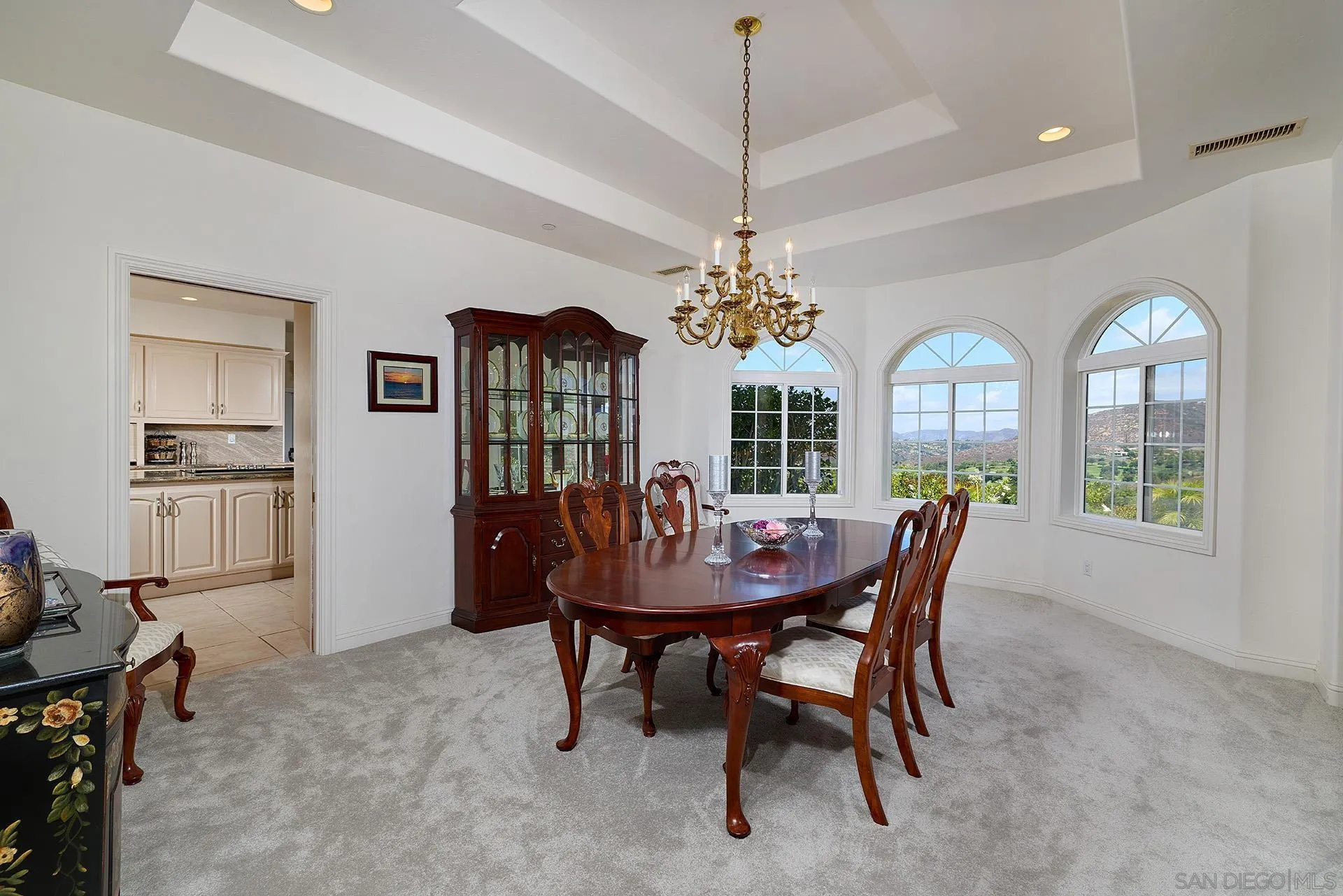https://cdn.realtyfeed.com/cdn/127/260022946/c192c640d4f24ca8fa0516e466ce7660.webp