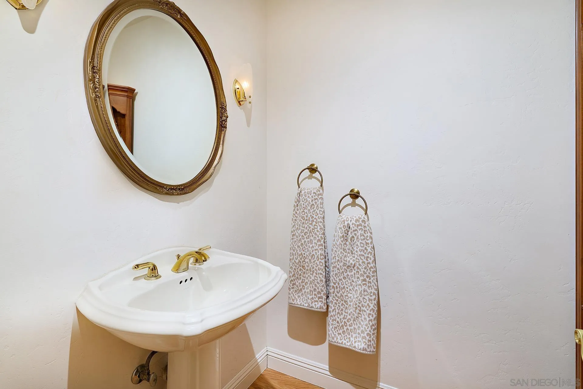 https://cdn.realtyfeed.com/cdn/127/260022946/e3571dcb56d183b0edf2d4a69f3d9c3f.webp