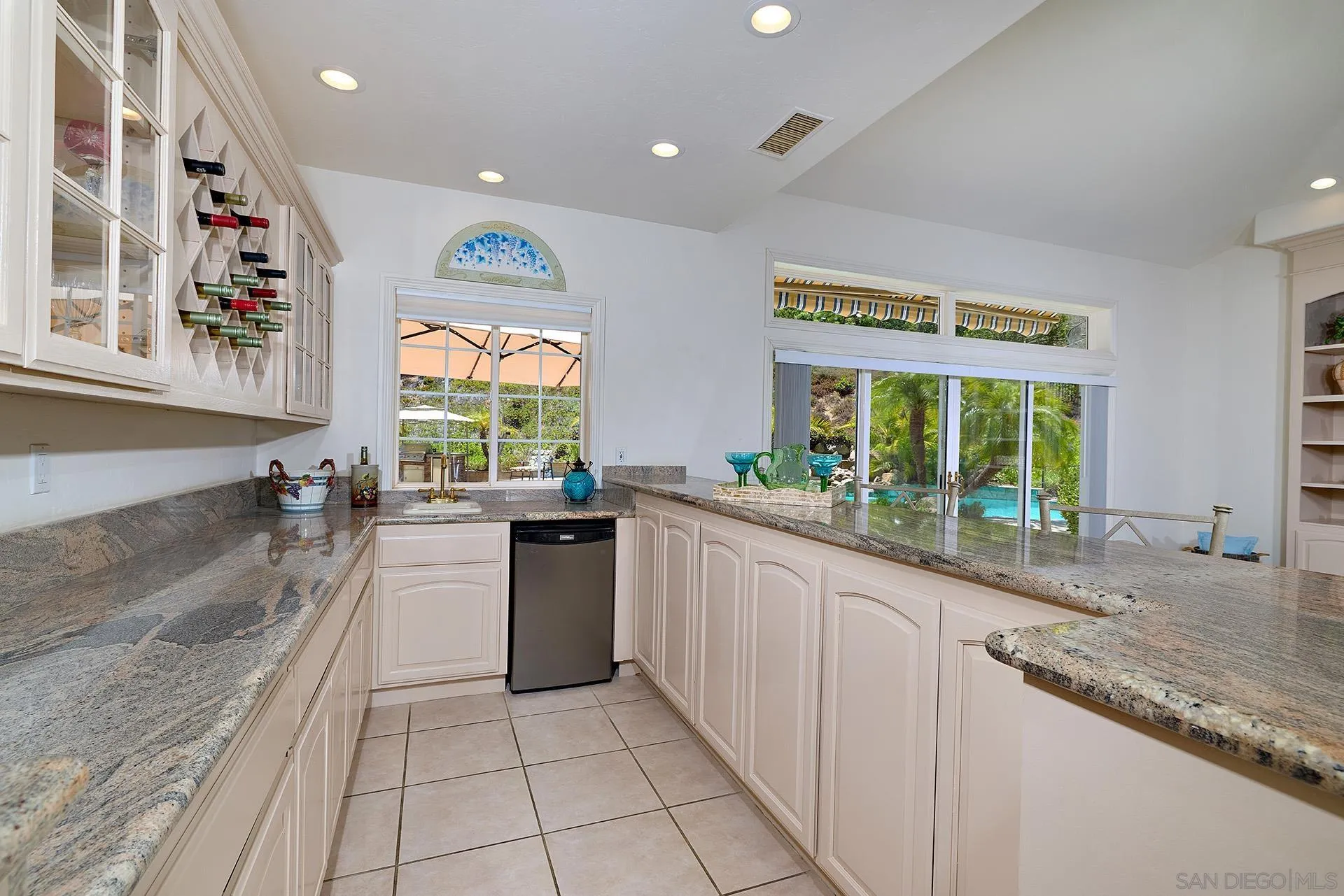 https://cdn.realtyfeed.com/cdn/127/260022946/eb5b86b552ae598f7c7ee9028a66e978.webp