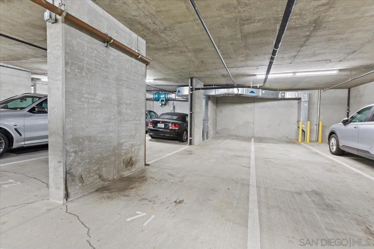 https://cdn.realtyfeed.com/cdn/127/260022947/6c954eb88e22ba7759bcca3456e98be9.webp