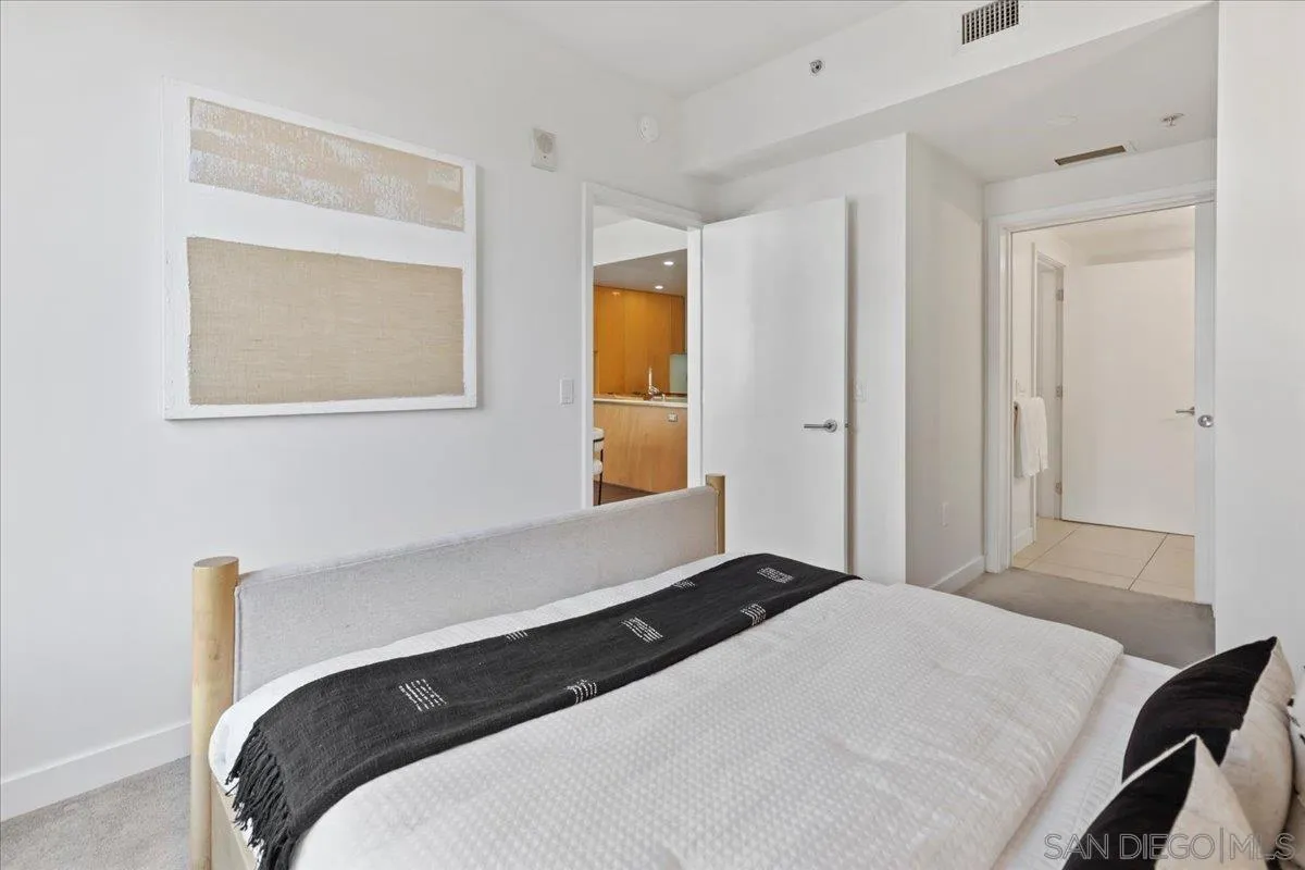 https://cdn.realtyfeed.com/cdn/127/260022947/a29742f41f1784a7a518ad26034221ff.webp