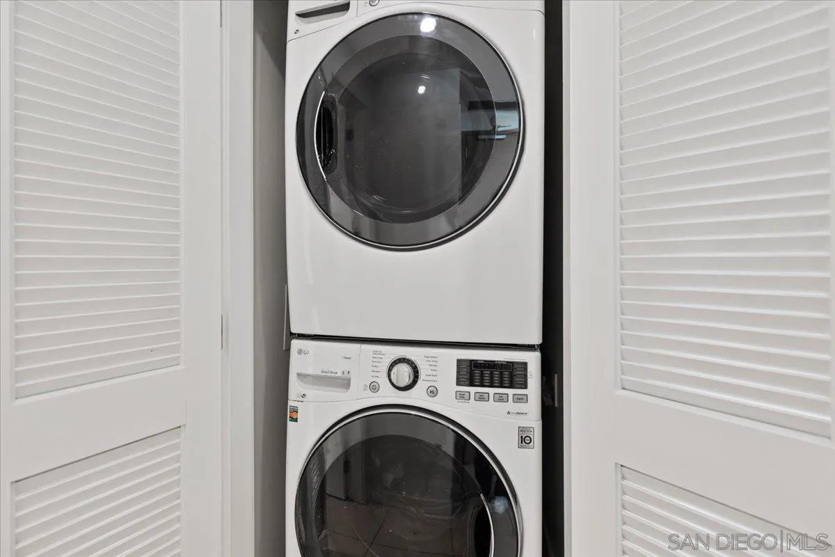 https://cdn.realtyfeed.com/cdn/127/260022947/bdf6da43f9da1abe7221ba4c926ed1c8.webp