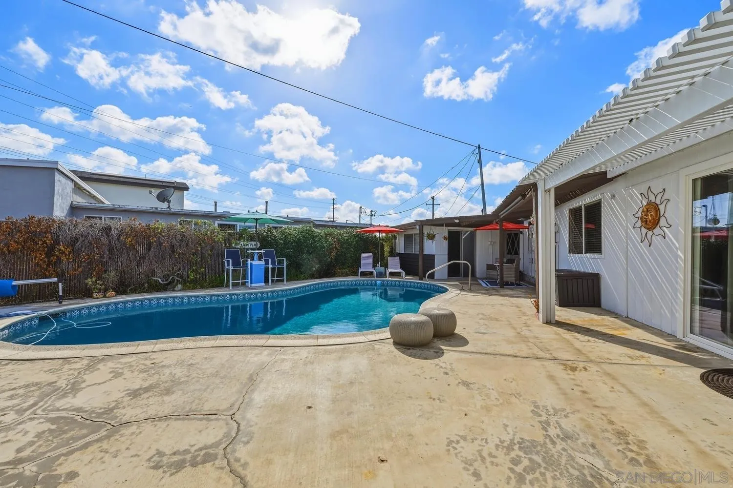 https://cdn.realtyfeed.com/cdn/127/260022948/1dd3c7c9b56820455e1ad7e80f9db199.webp
