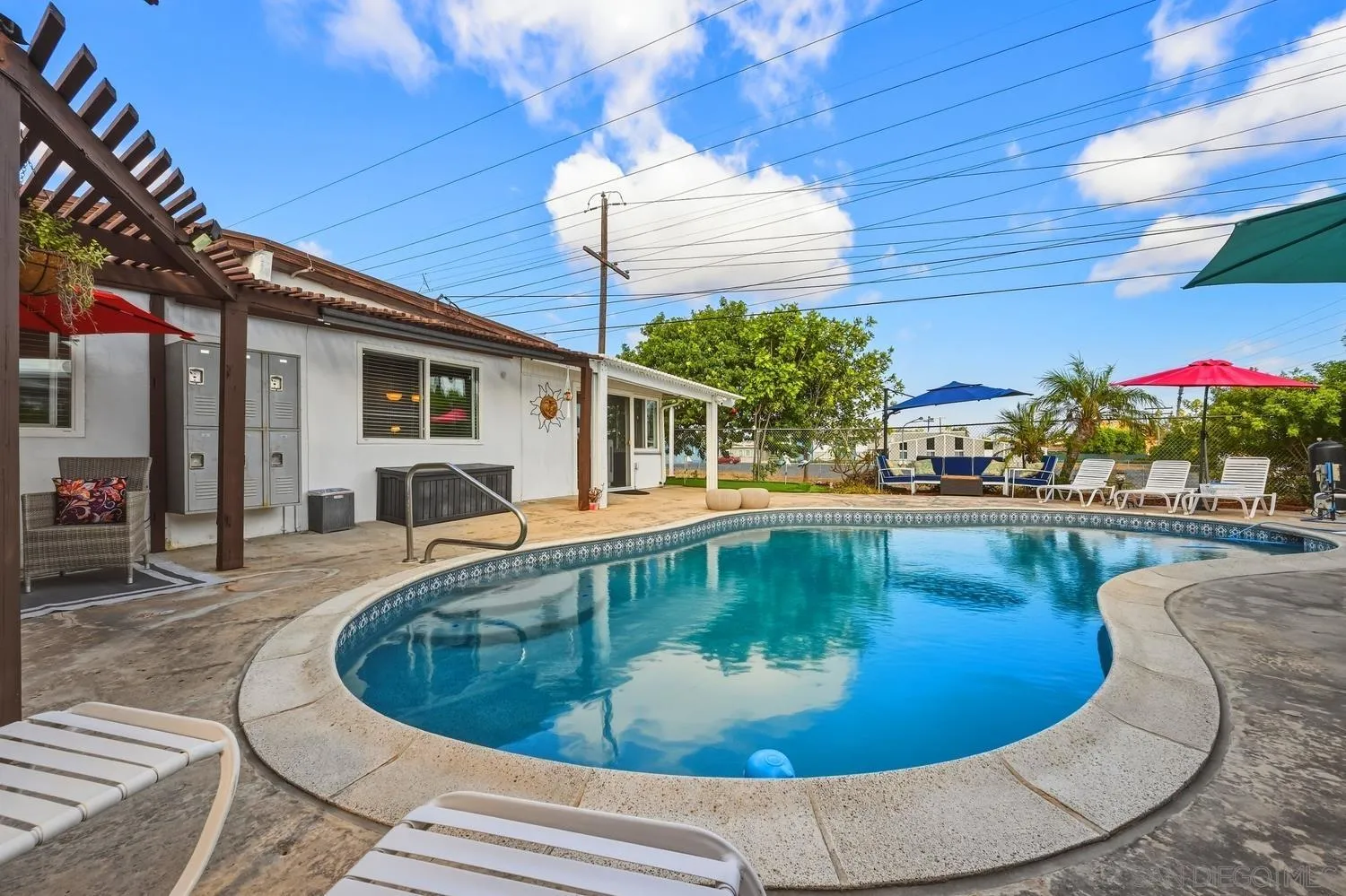 https://cdn.realtyfeed.com/cdn/127/260022948/536e10e5a57bd96c54a937027bd4c2da.webp