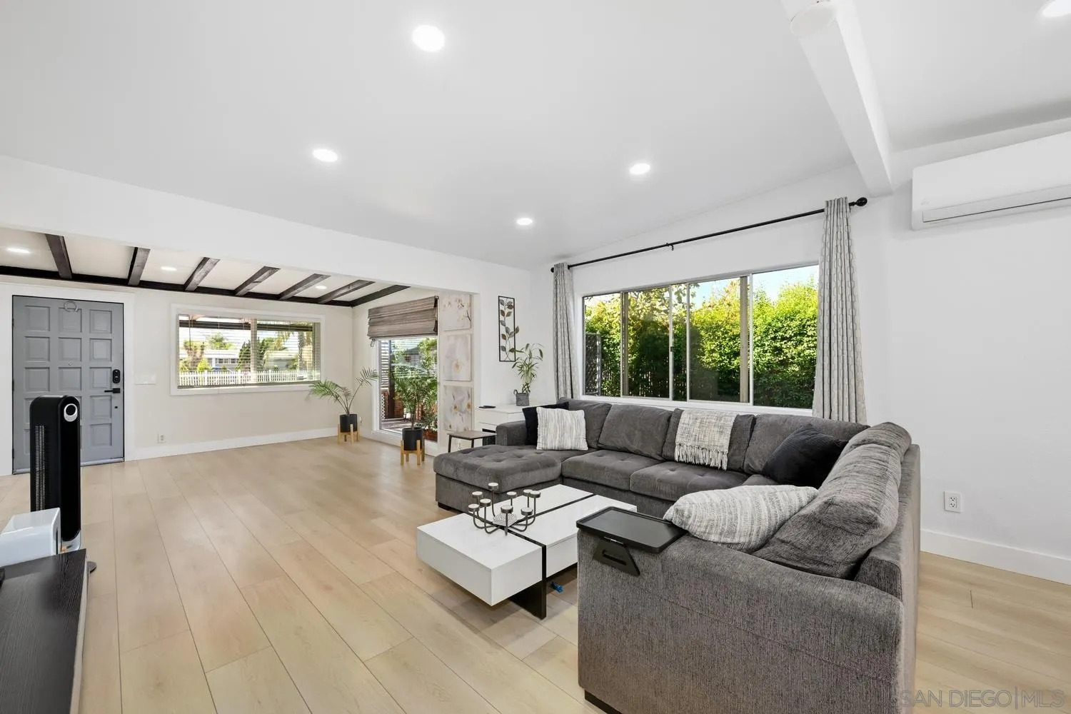 https://cdn.realtyfeed.com/cdn/127/260022948/9cdad574ac34a5cab18bc45c0b306eb7.webp