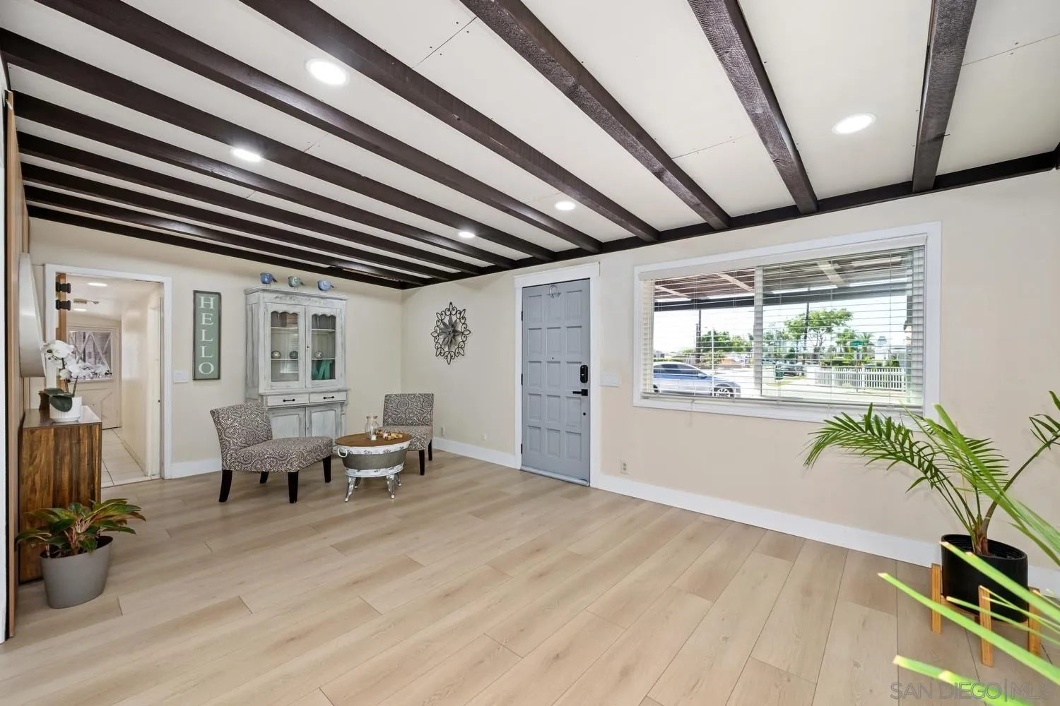 https://cdn.realtyfeed.com/cdn/127/260022948/e1e45800d71e1eee8bf40223bc7680a9.webp
