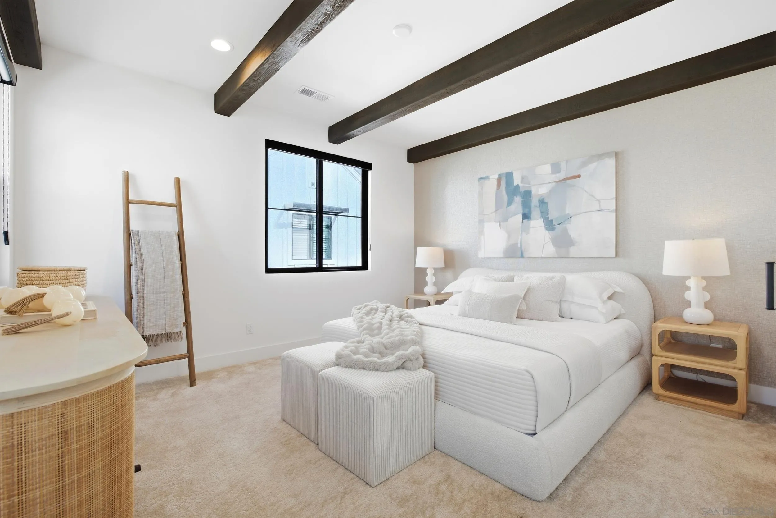 https://cdn.realtyfeed.com/cdn/127/260022950/7be4bd8ceaa7050230071894677575a0.webp
