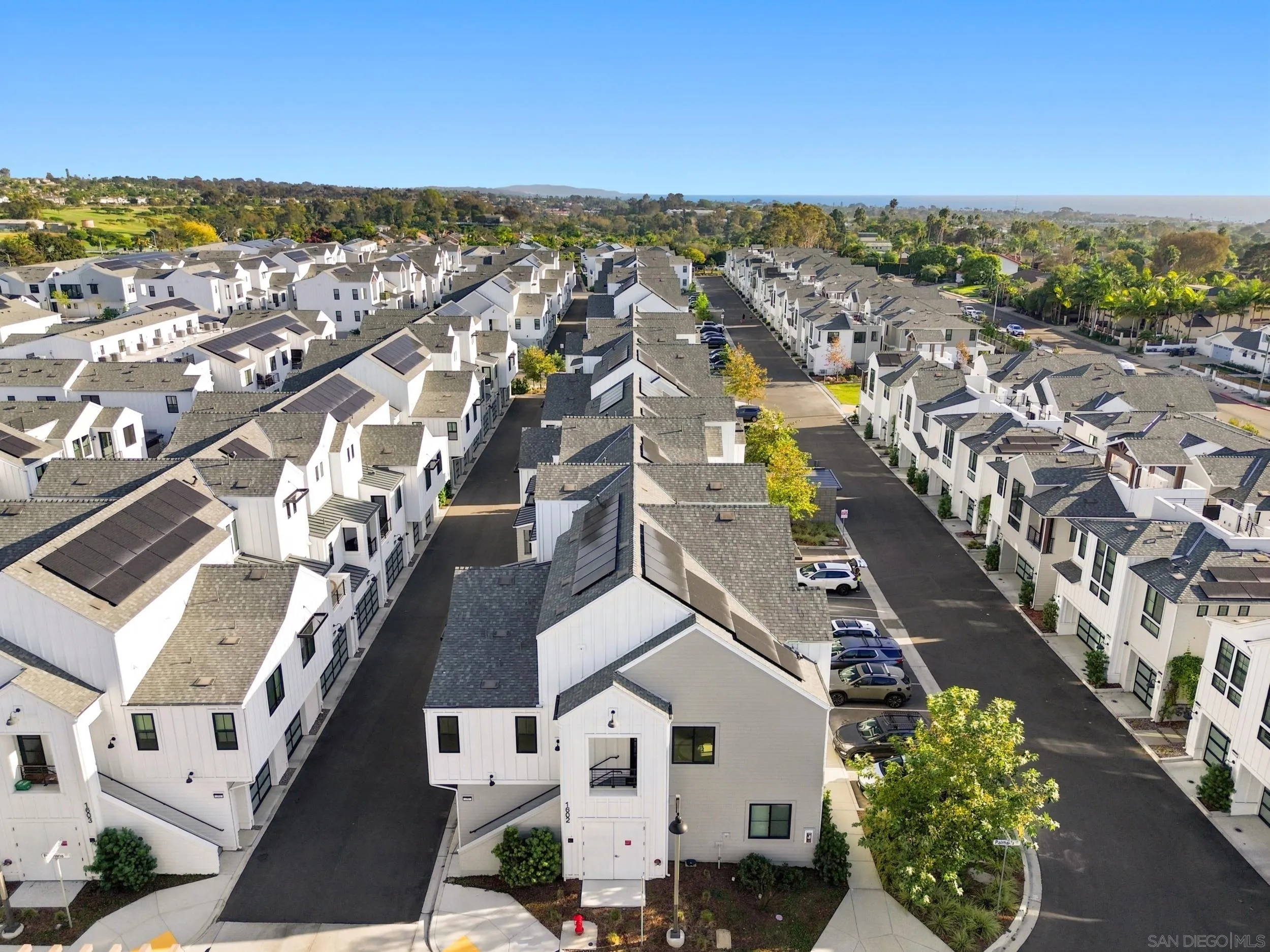 https://cdn.realtyfeed.com/cdn/127/260022950/8e024d7744be846f6830b0b5a994080a.webp