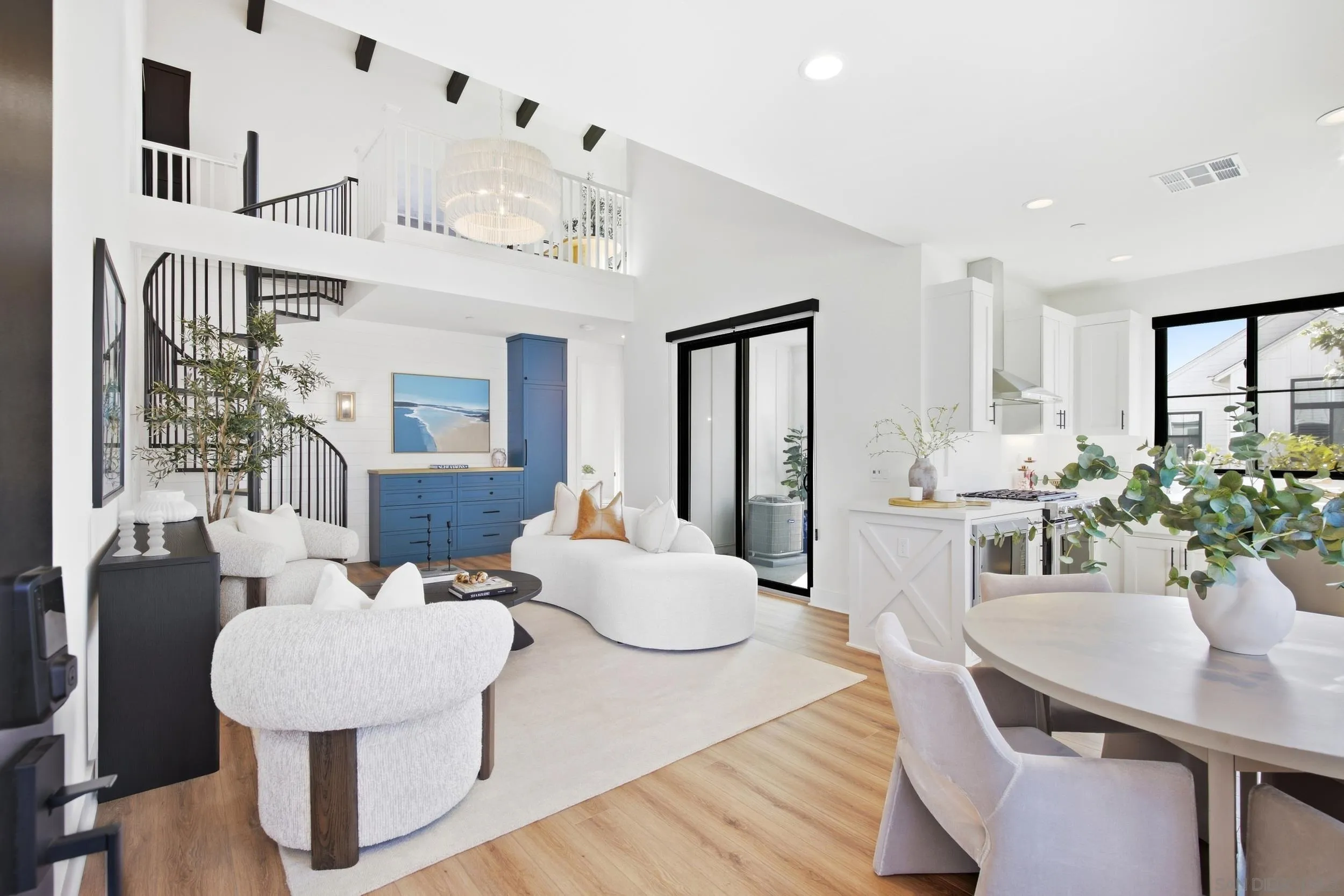 https://cdn.realtyfeed.com/cdn/127/260022950/a83252678394f2b09dc7f4a0bd81db74.webp