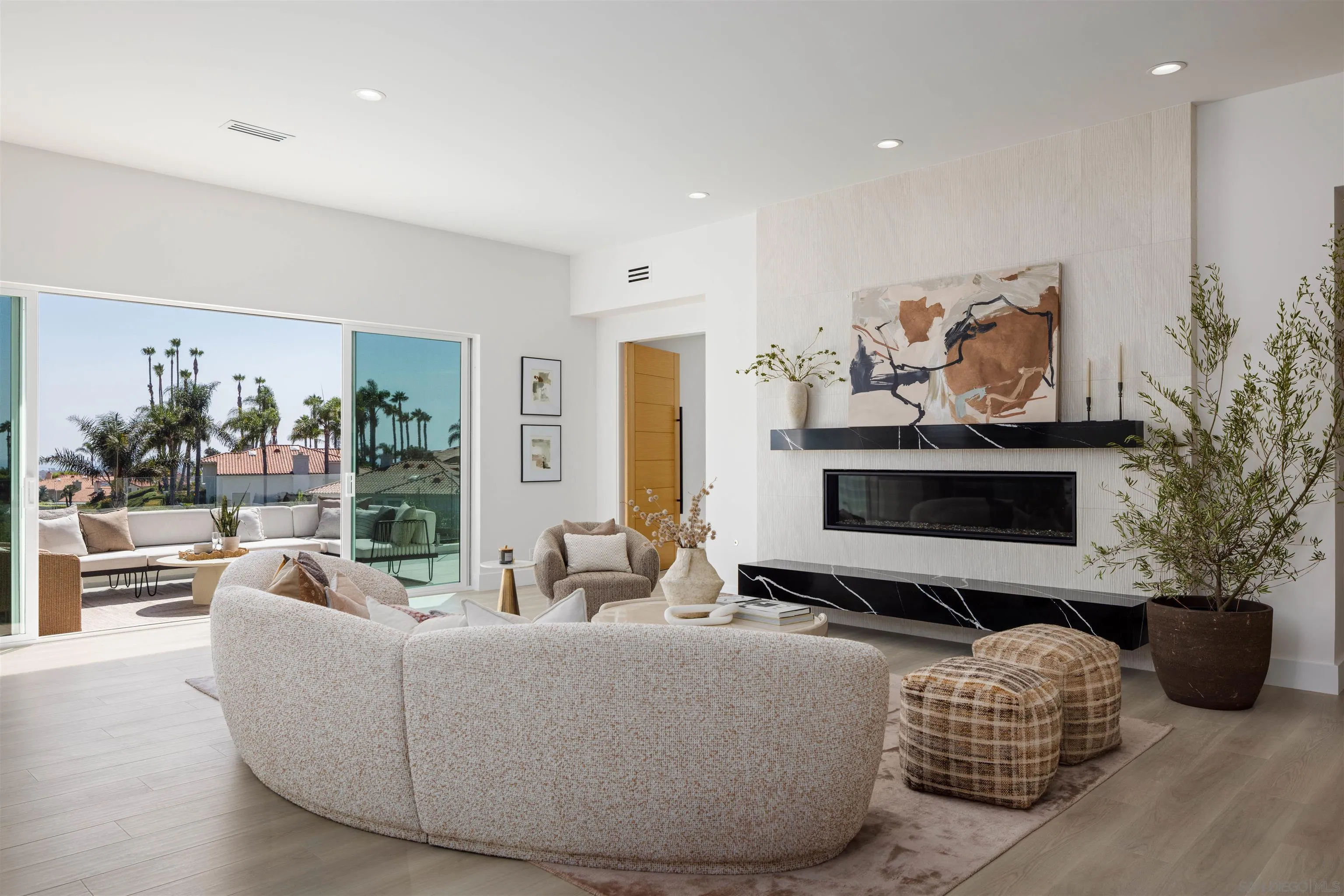 https://cdn.realtyfeed.com/cdn/127/260022951/0d14ce193a76bba210bfcb4c3908c450.webp