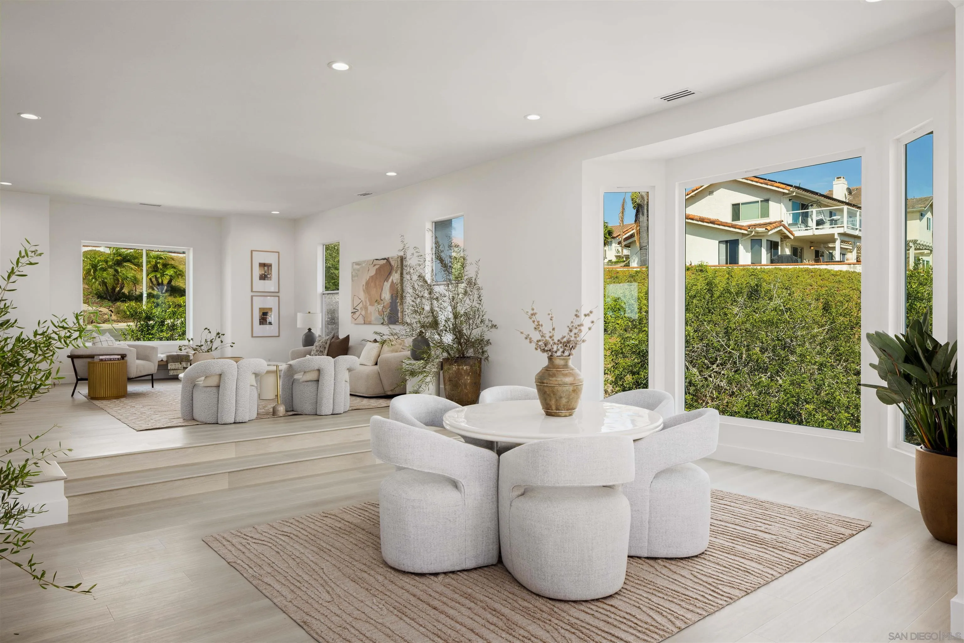 https://cdn.realtyfeed.com/cdn/127/260022951/0ec4d9e7aa7e75b153c371bcc644feaa.webp