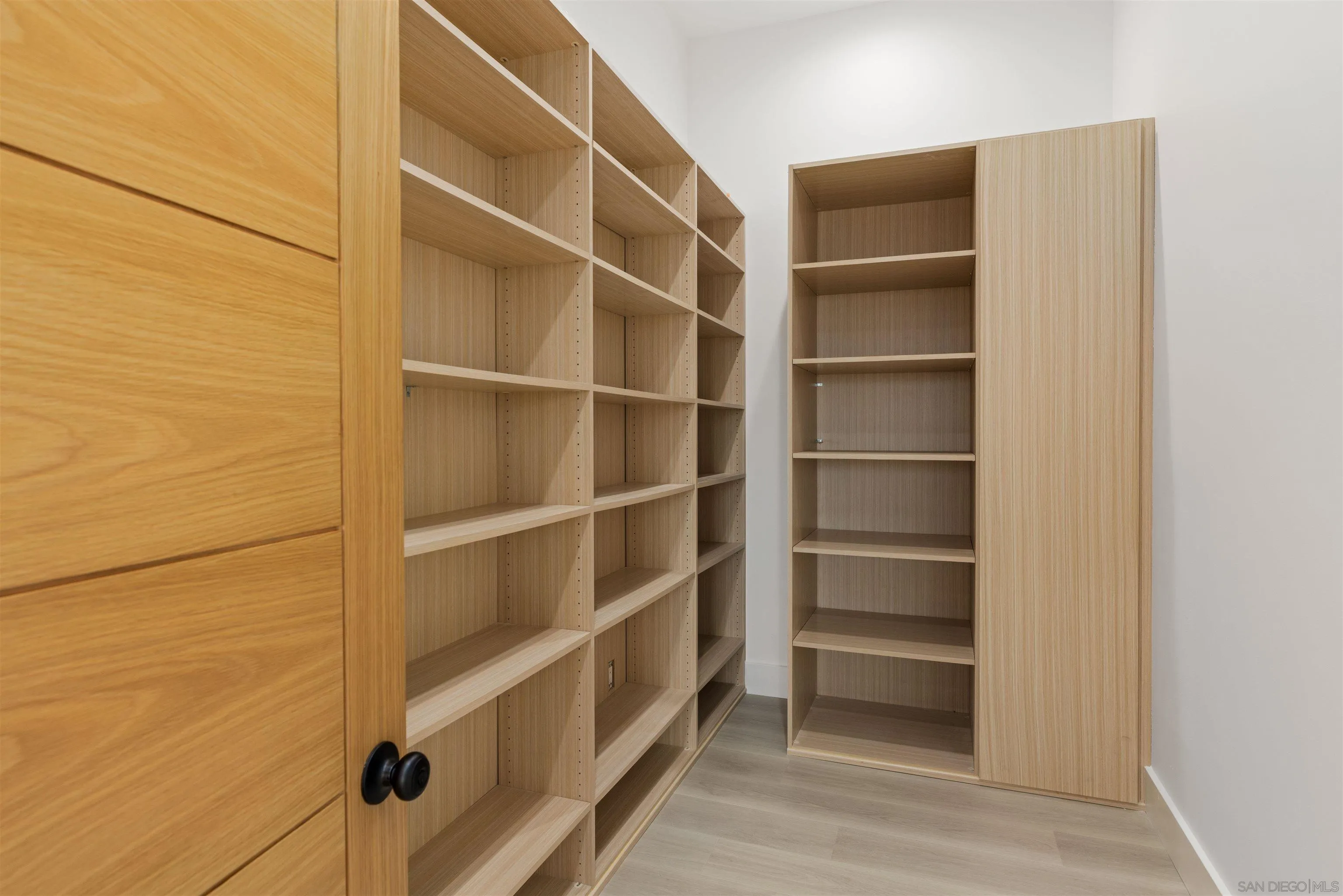 https://cdn.realtyfeed.com/cdn/127/260022951/49ec26269ae53b09ae689cc47d662beb.webp