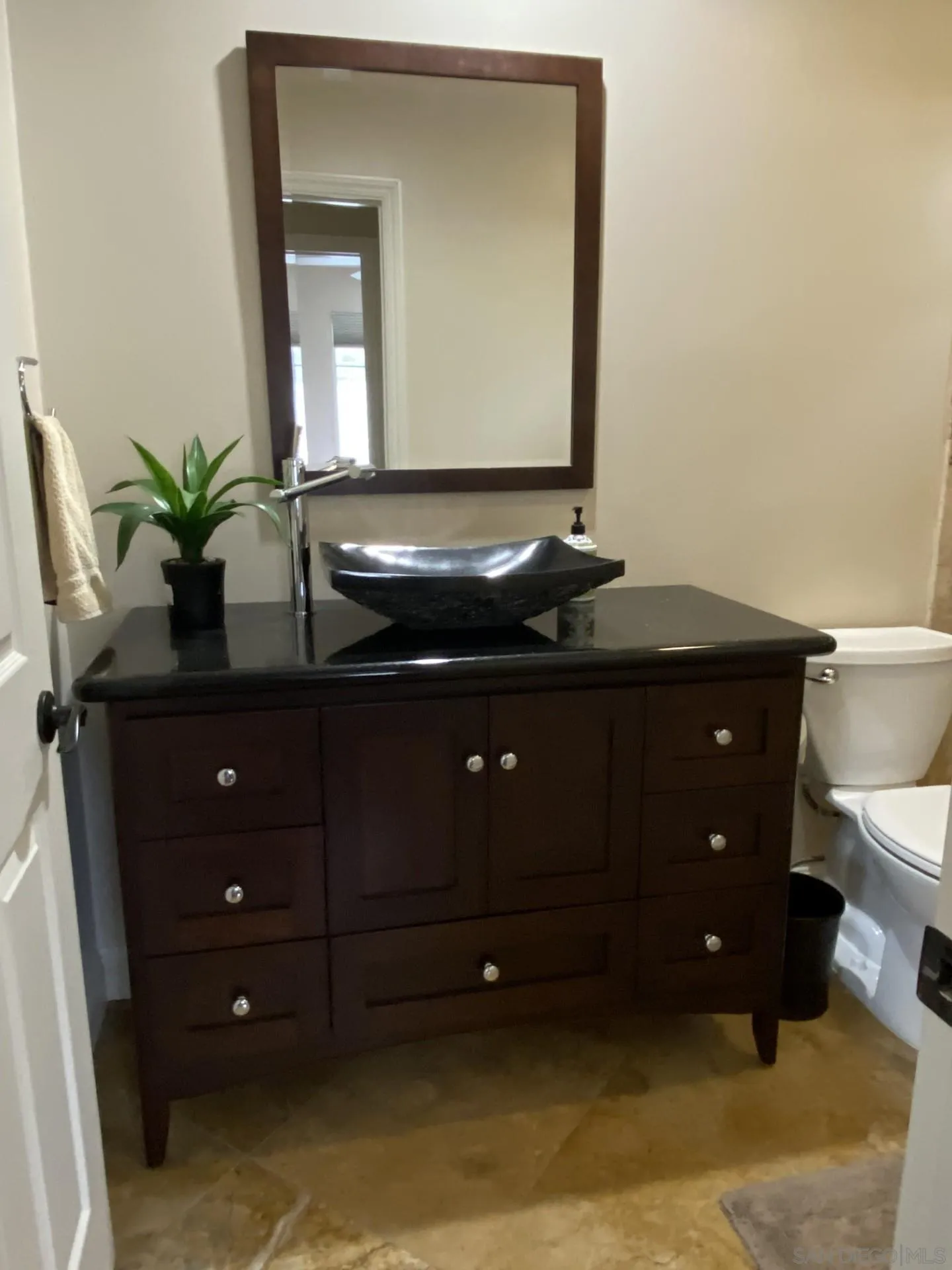 https://cdn.realtyfeed.com/cdn/127/260022952/1c7a577edcf5dac5fc013a1f0c4c0ee4.webp