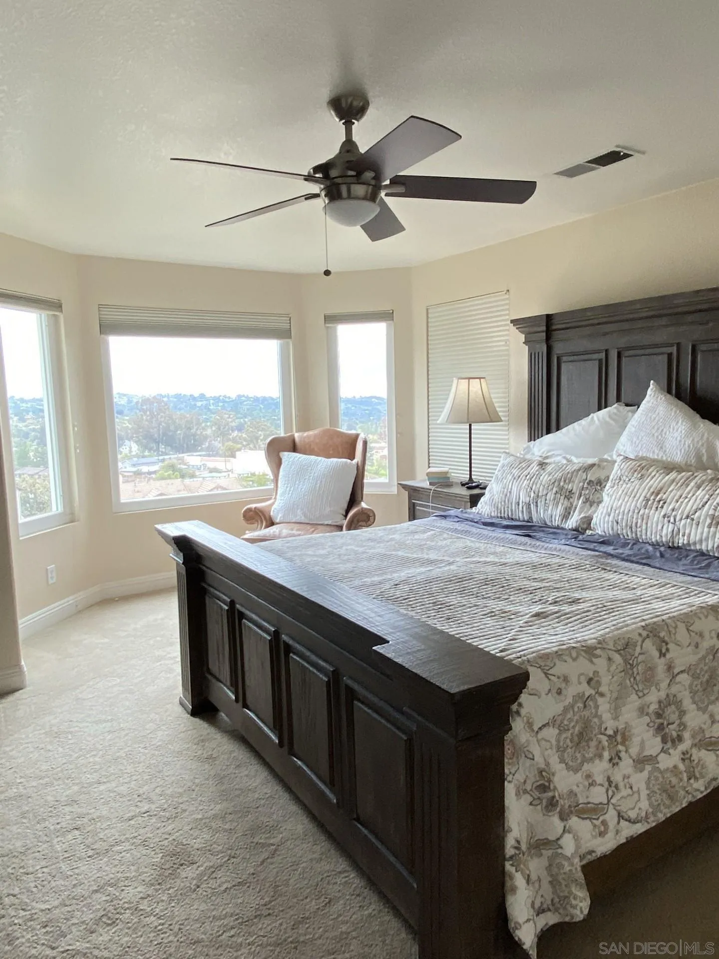 https://cdn.realtyfeed.com/cdn/127/260022952/4a3aa744a4e0570d333150410c65b28d.webp