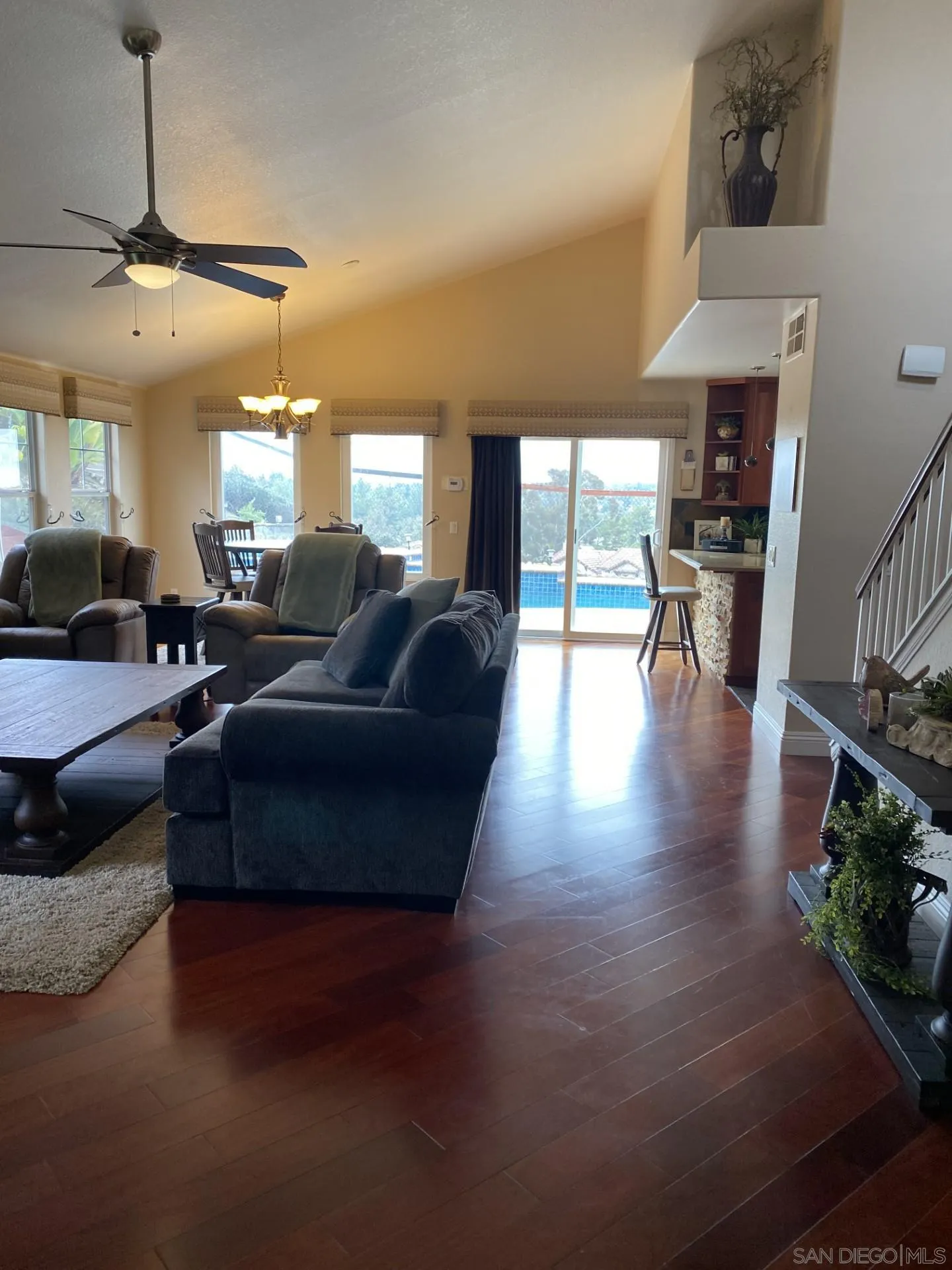https://cdn.realtyfeed.com/cdn/127/260022952/67491eb2e73cbe486e1578c6220b9127.webp